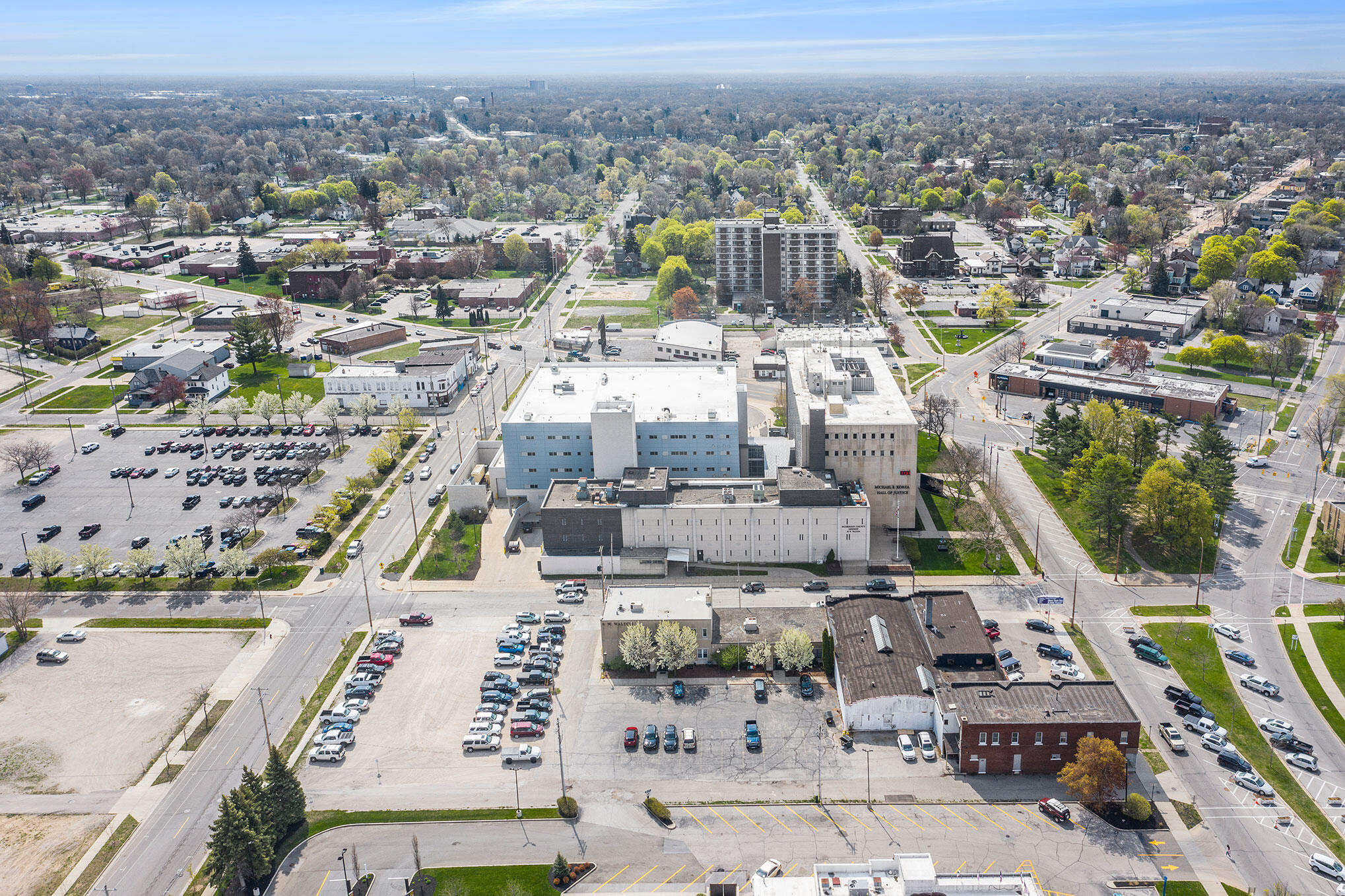 986 Pine Street Muskegon City MI 49442