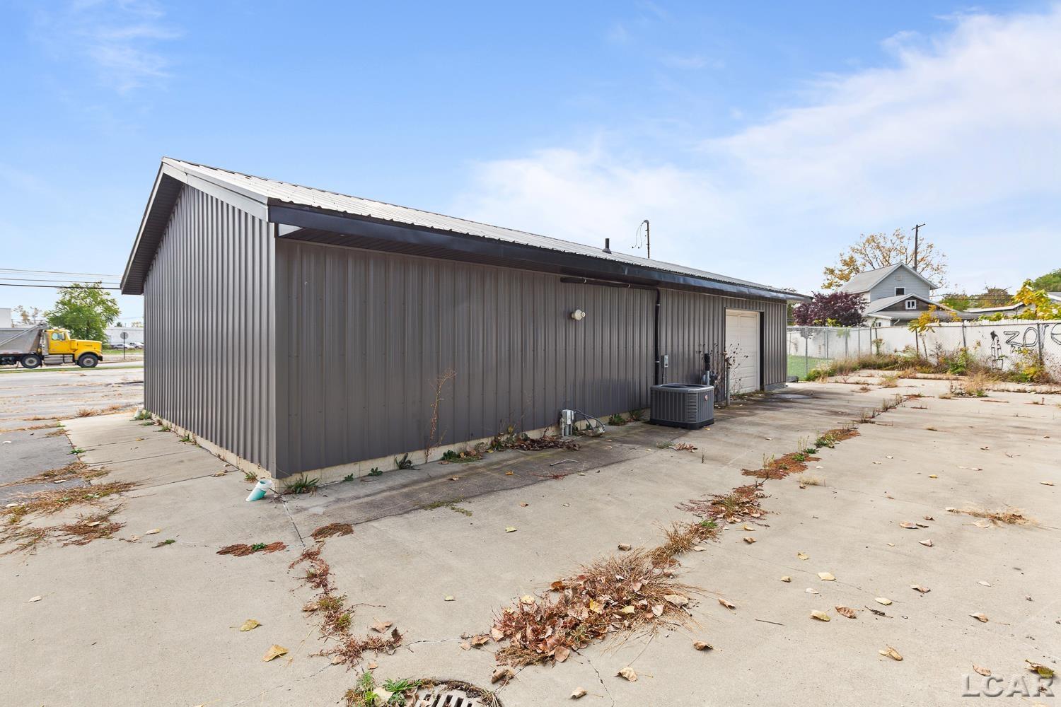 1105 E Beecher Street Adrian City MI 49221