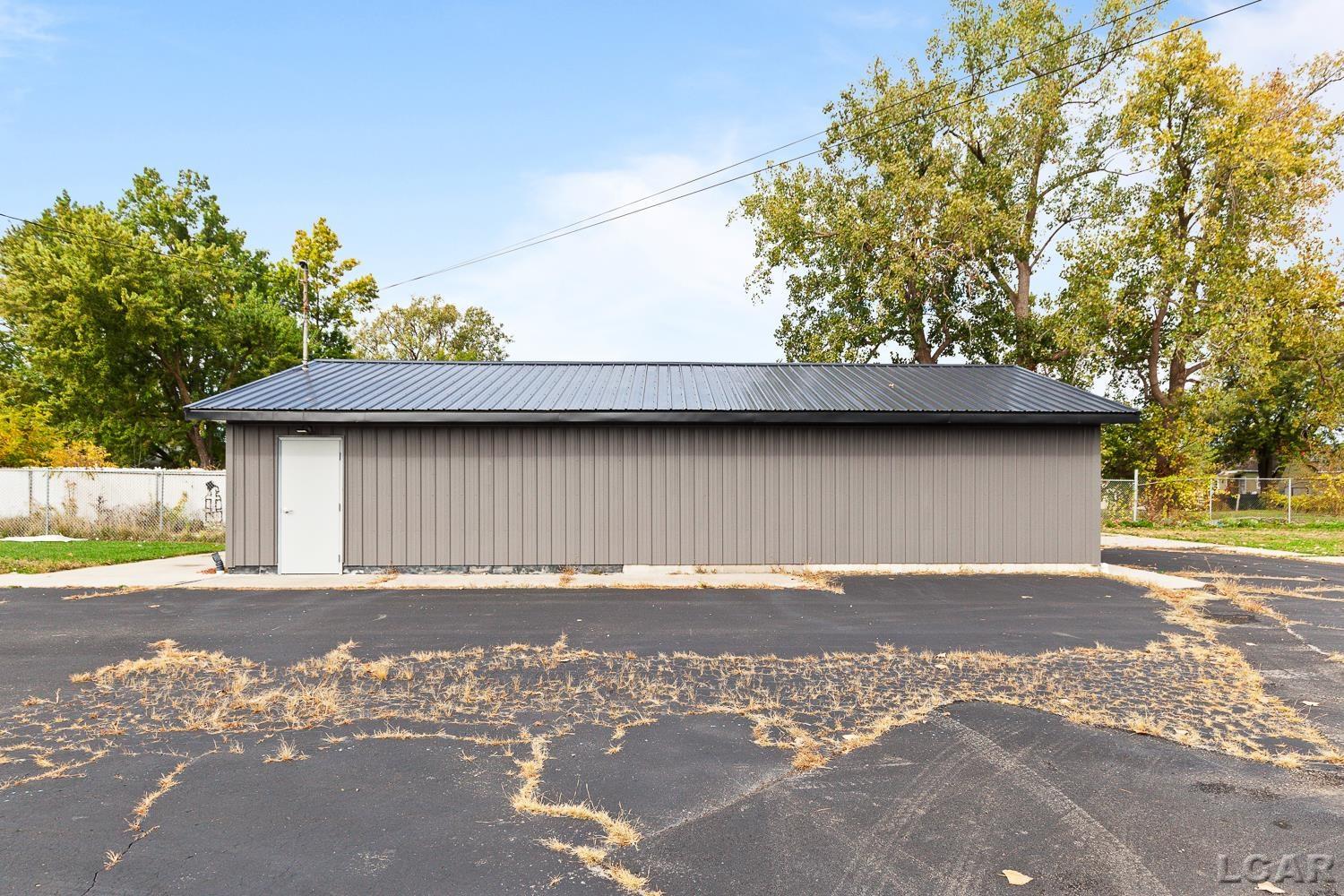 1105 E Beecher Street Adrian City MI 49221