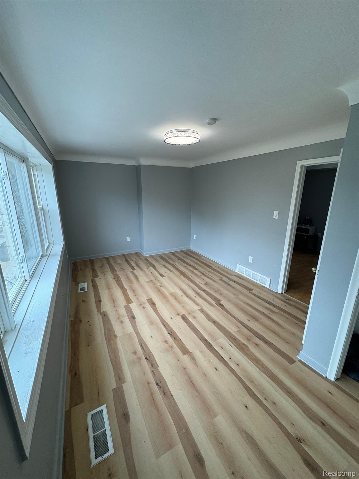 3170 Fort Street Lincoln Park City MI 48146