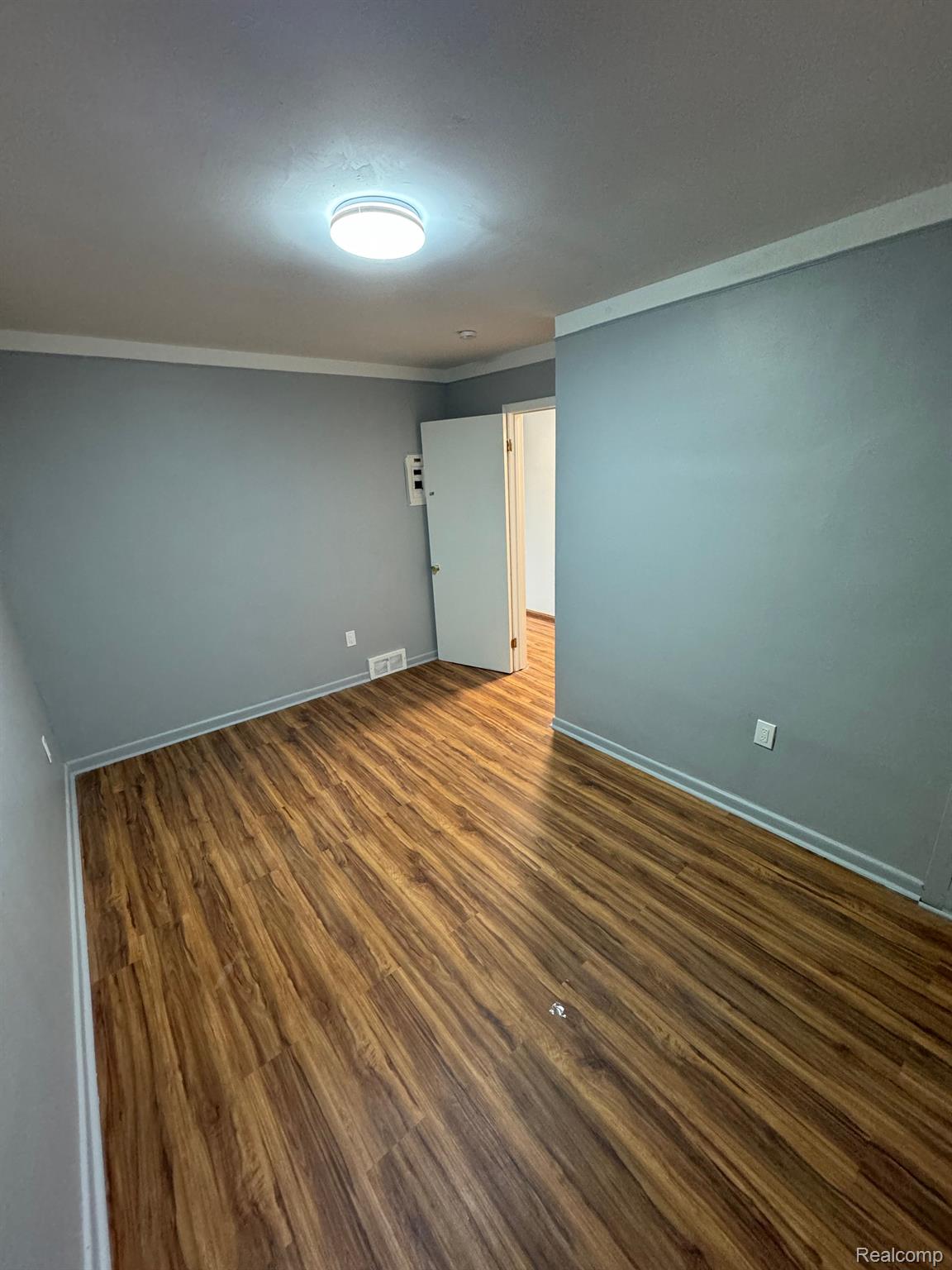 3170 Fort Street Lincoln Park City MI 48146