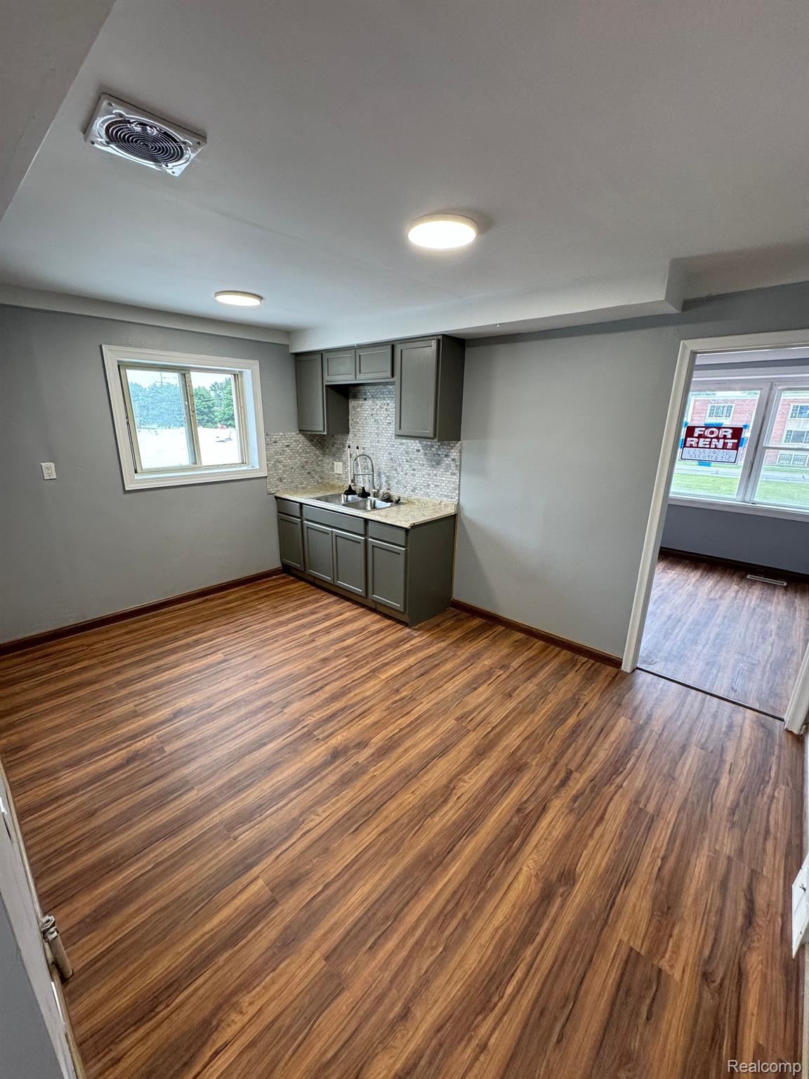 3170 Fort Street Lincoln Park City MI 48146