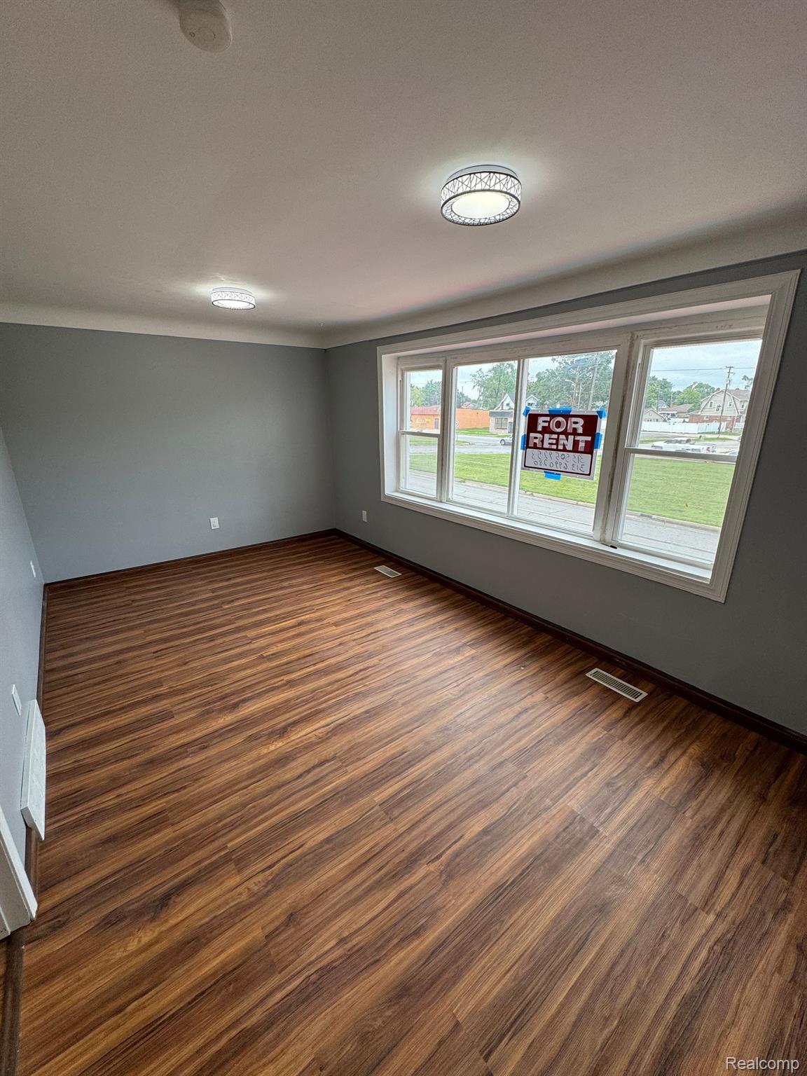 3170 Fort Street Lincoln Park City MI 48146