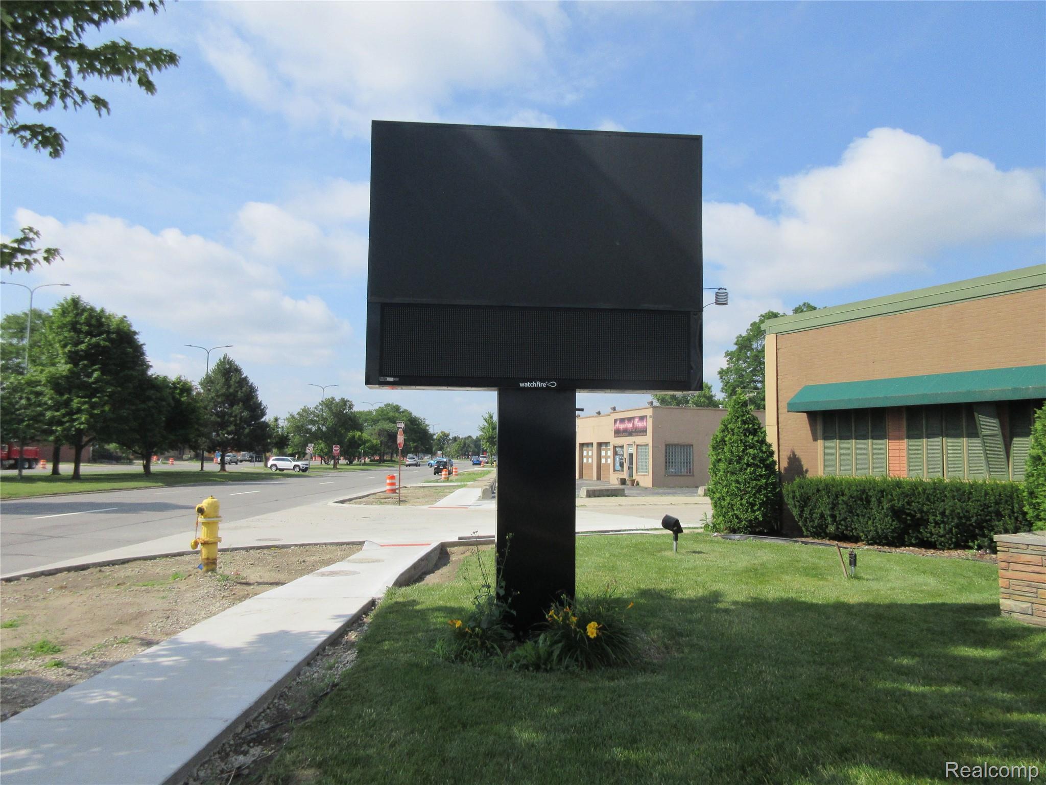 24611 Gratiot Avenue Eastpointe City MI 48021