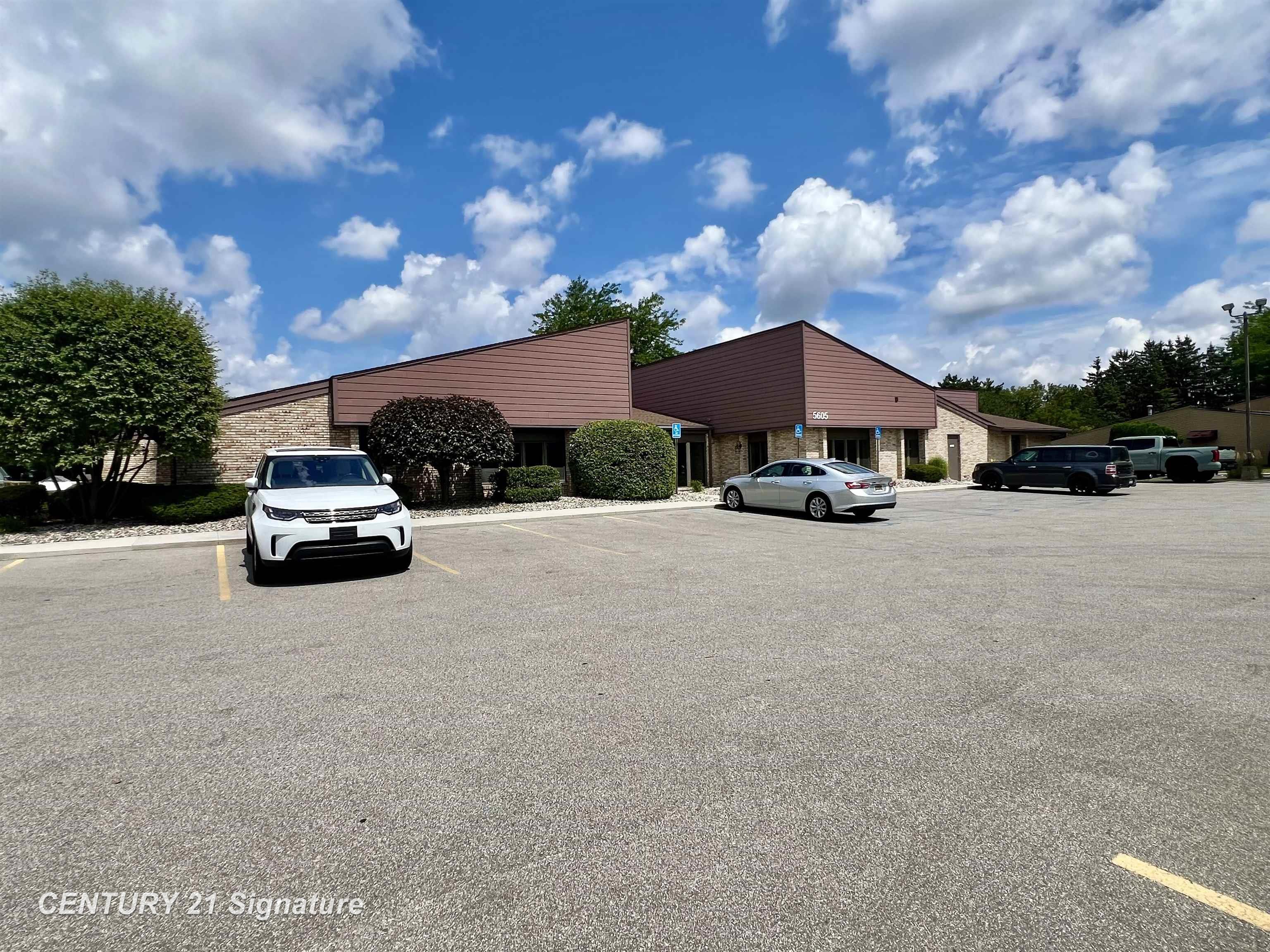 5605 N Colony Drive Saginaw Charter Township MI 48638