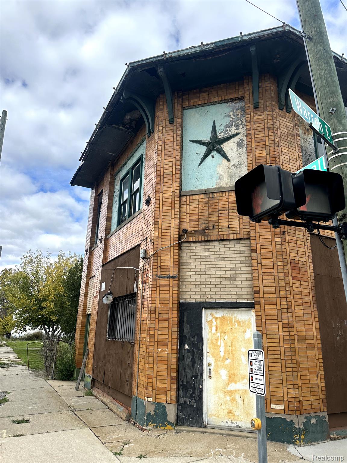 5000 Mcdougall Street Detroit City MI 48211