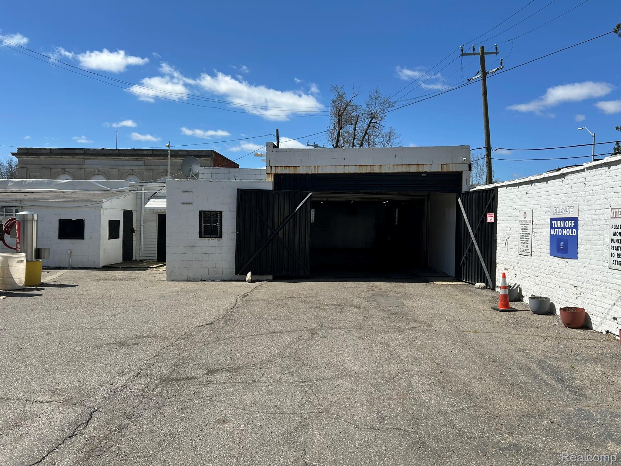 14615 E Jefferson Avenue Detroit City MI 48215