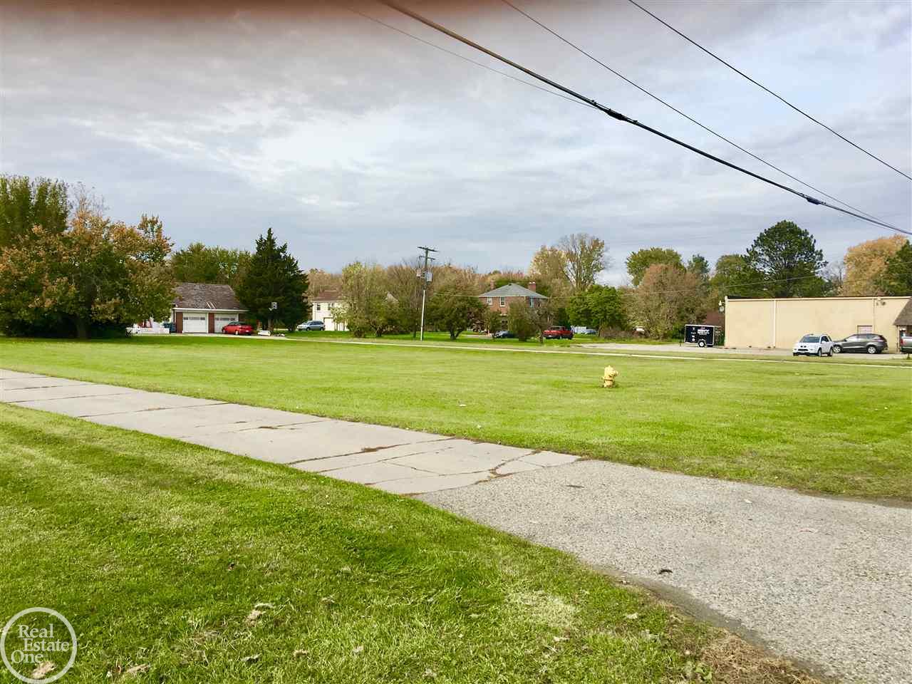 45729 Gratiot Avenue Macomb Township MI 48042