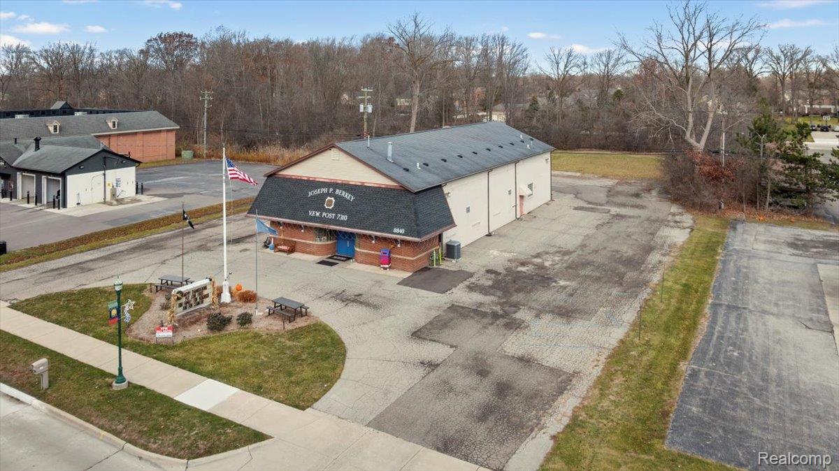 8840 Macomb Street Grosse Ile Township MI 48138