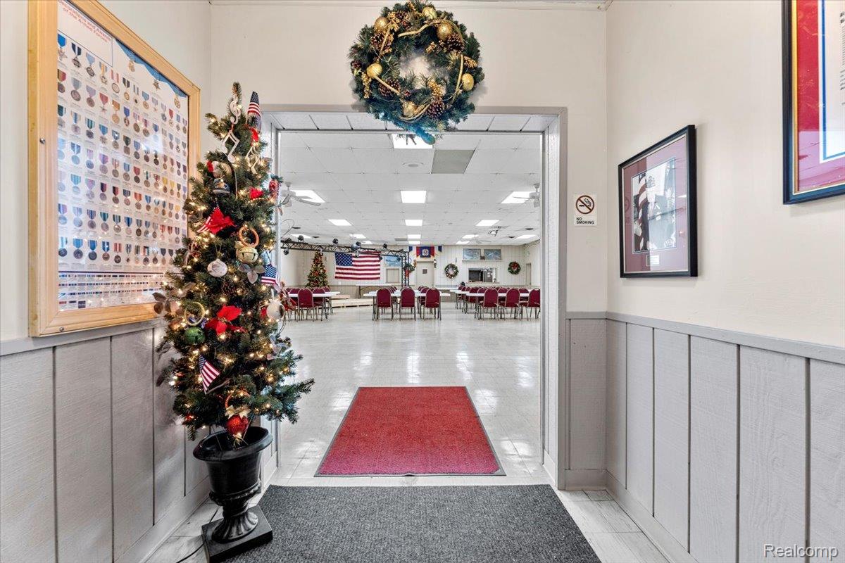 8840 Macomb Street Grosse Ile Township MI 48138