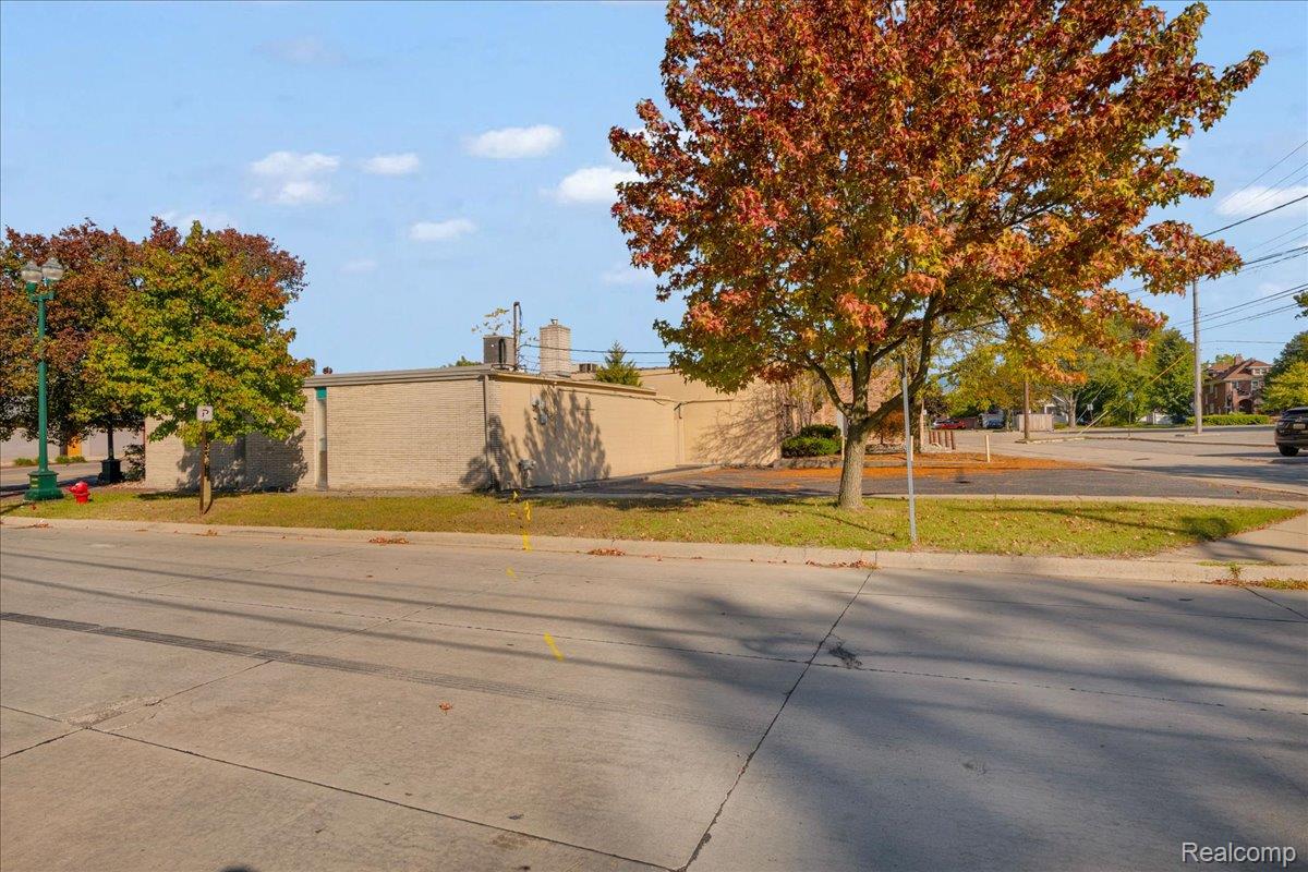 3151 S Wayne Road Wayne City MI 48184