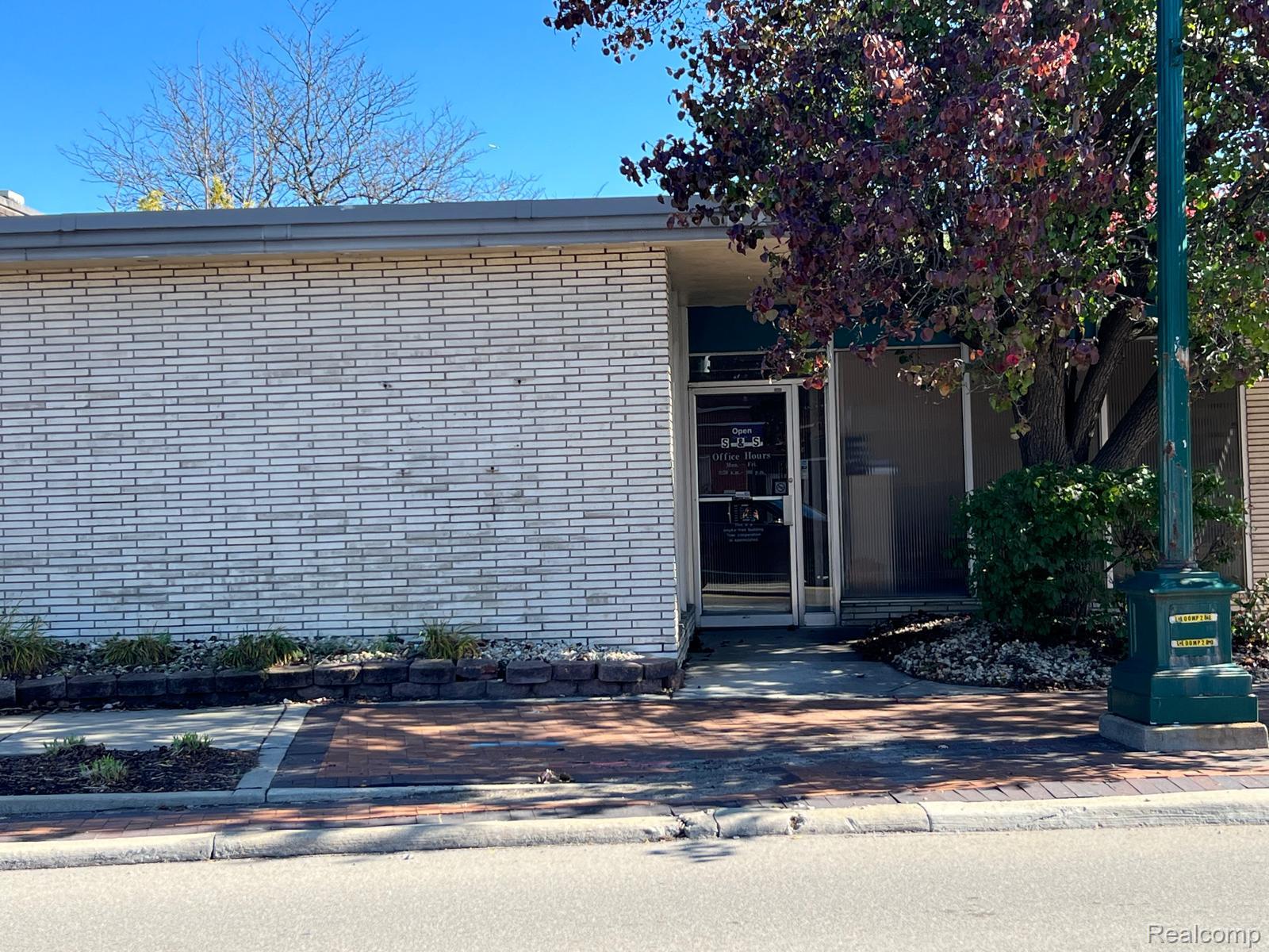 3151 S Wayne Road Wayne City MI 48184