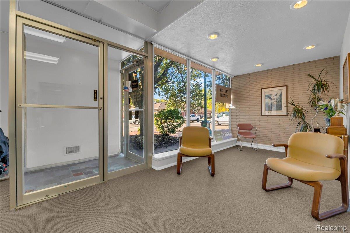 3151 S Wayne Road Wayne City MI 48184