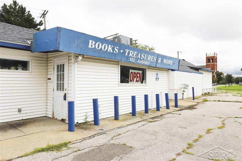 102 Ausable State Road Bay City City MI 48706