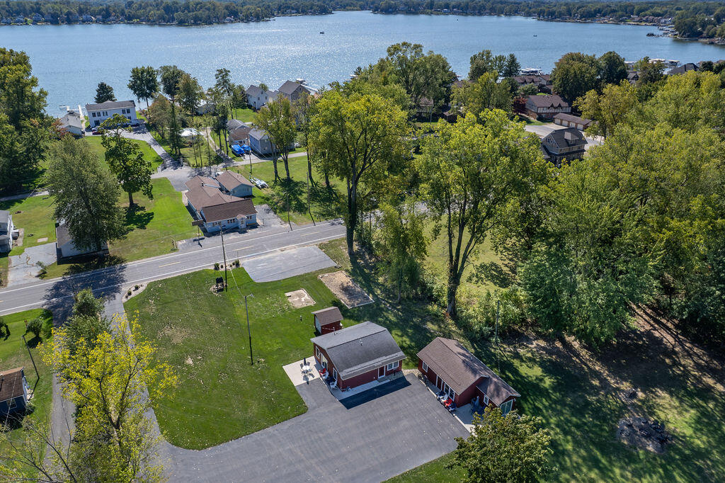 5575 Paw Paw Lake Road Coloma Charter Township MI 49038