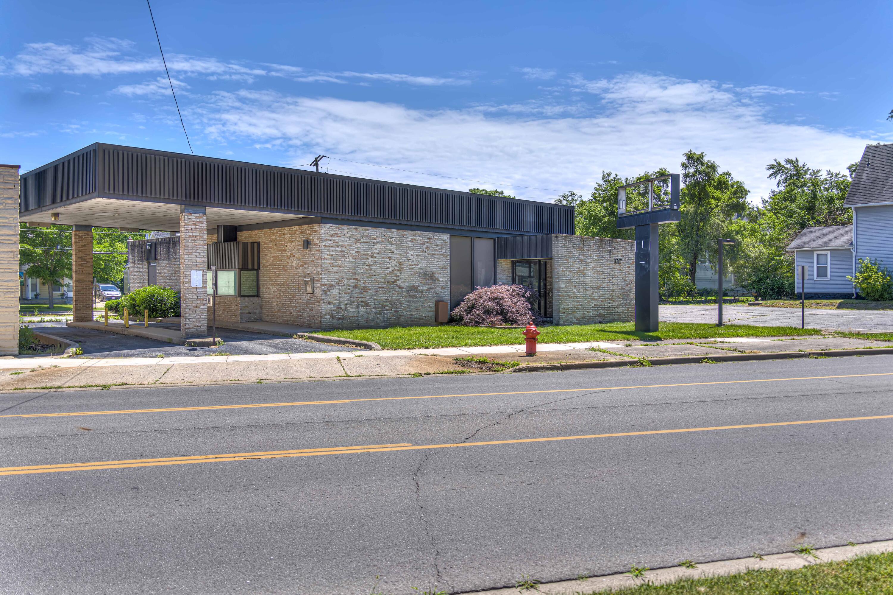 1217 Greenwood Avenue Jackson City MI 49203
