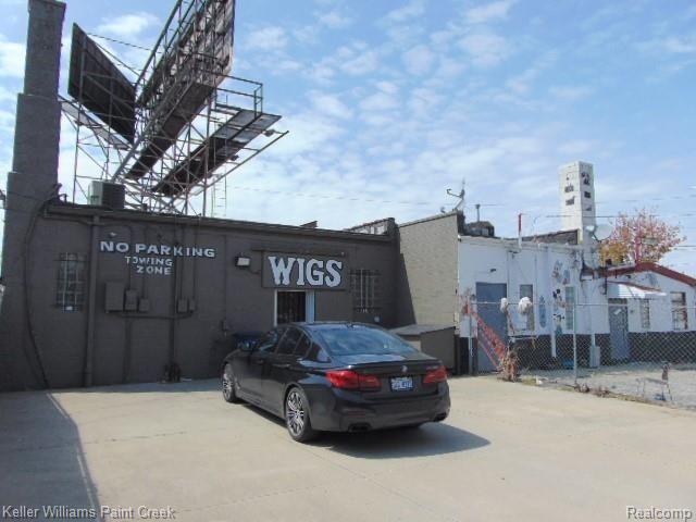 15390 Gratiot Avenue Detroit City MI 48205