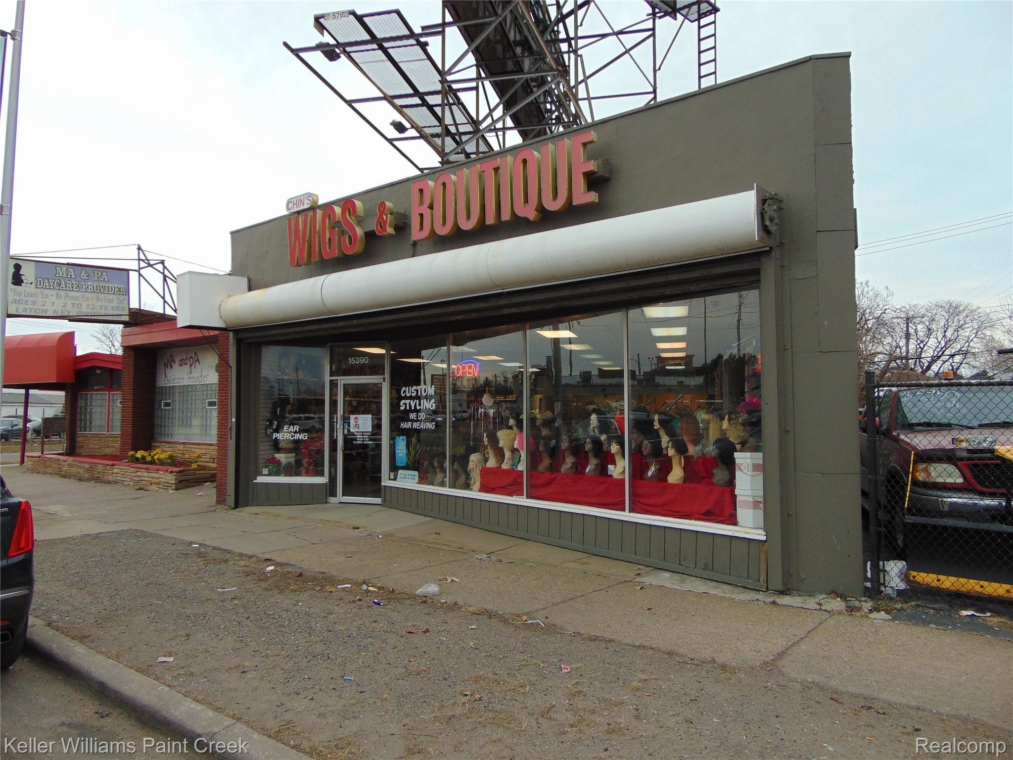 15390 Gratiot Avenue Detroit City MI 48205