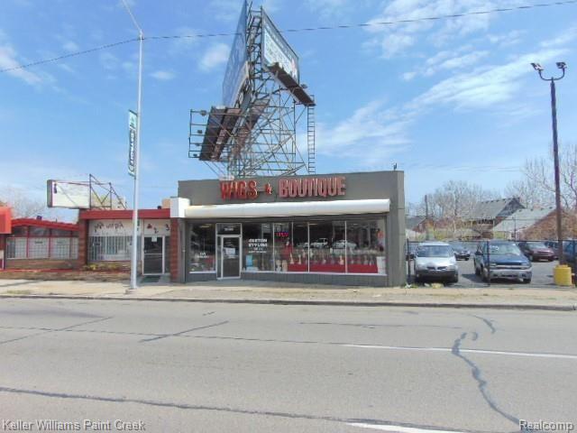 15390 Gratiot Avenue Detroit City MI 48205