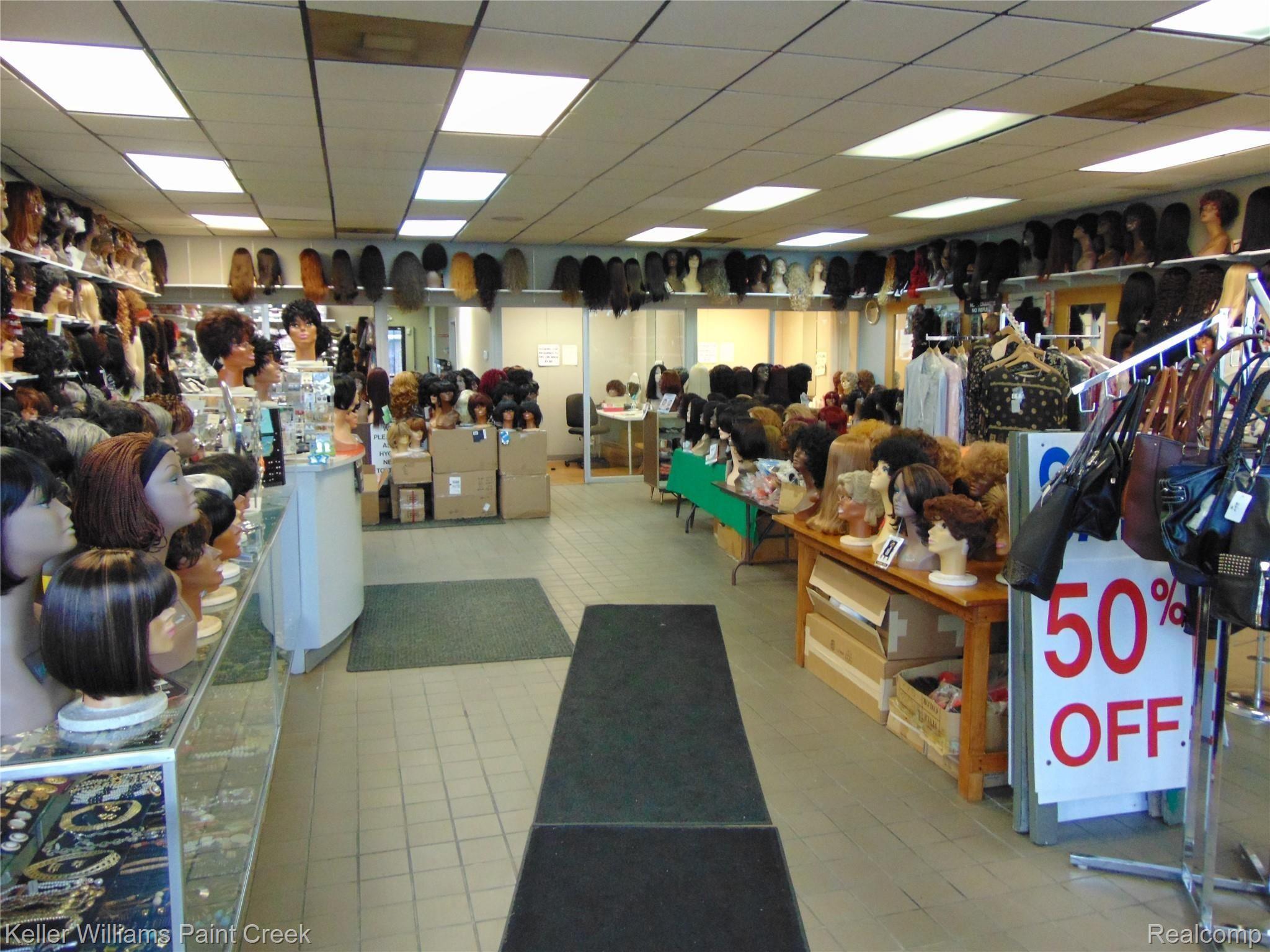 15390 Gratiot Avenue Detroit City MI 48205