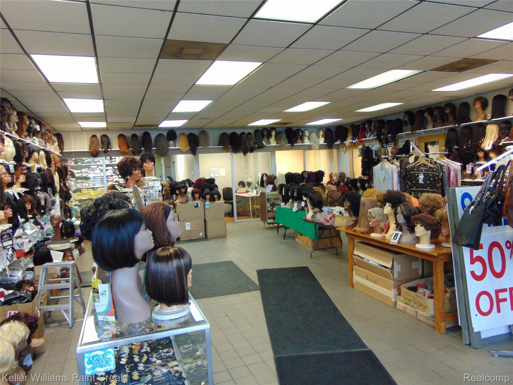15390 Gratiot Avenue Detroit City MI 48205