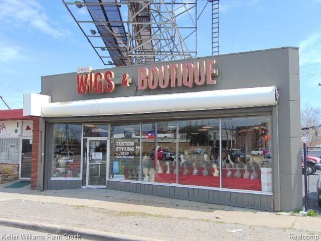 15390 Gratiot Avenue Detroit City MI 48205