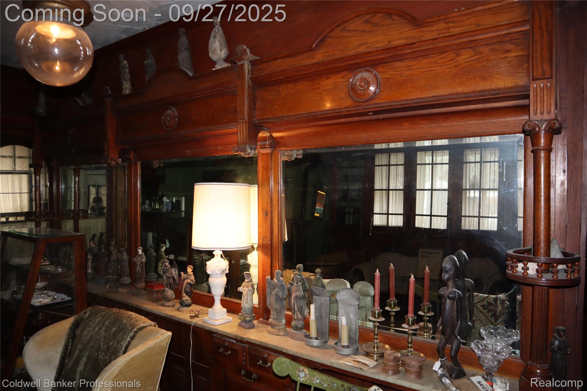 216 S Broad Street Holly Village MI 48442