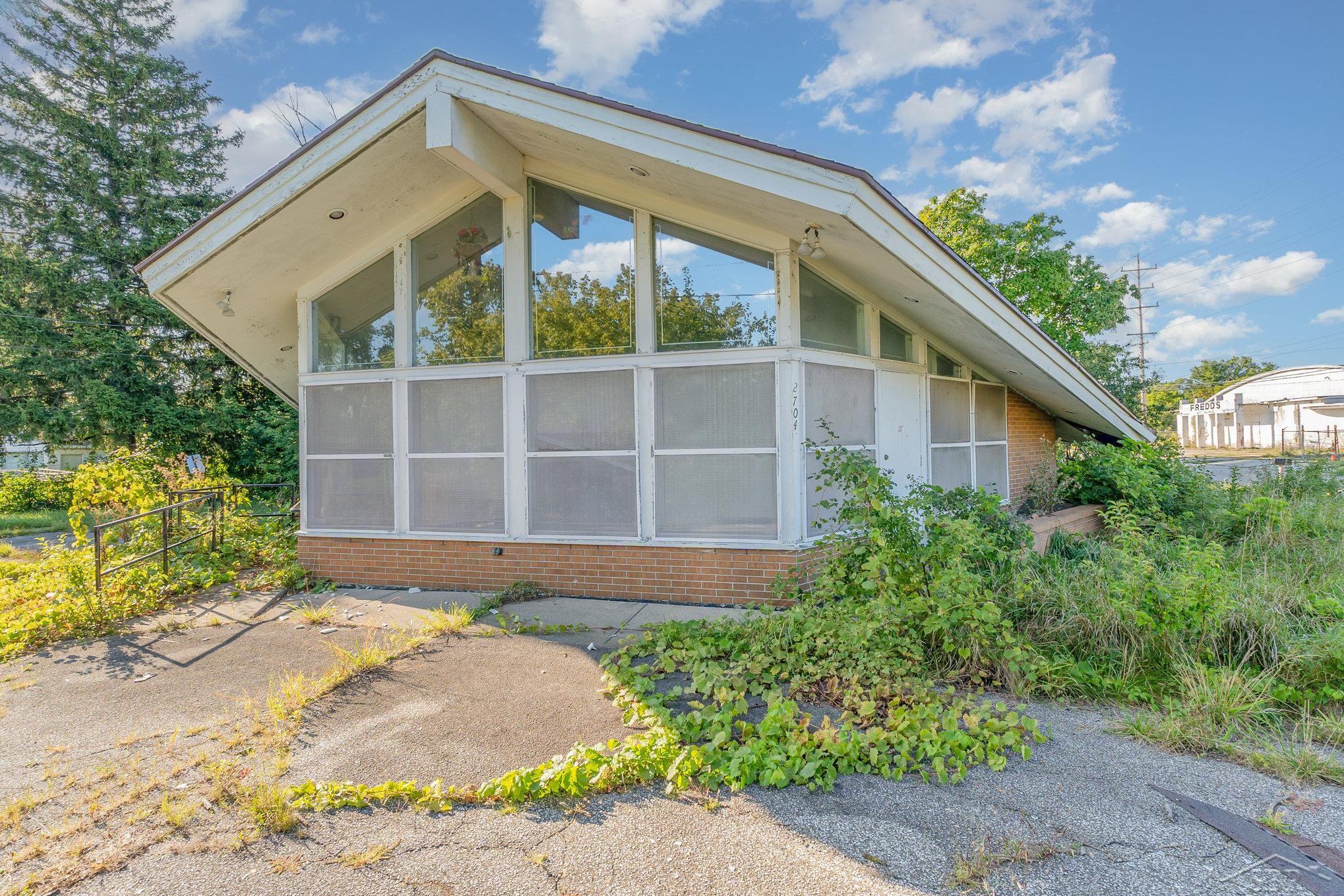 2704 Ruckle Street Saginaw City MI 48601