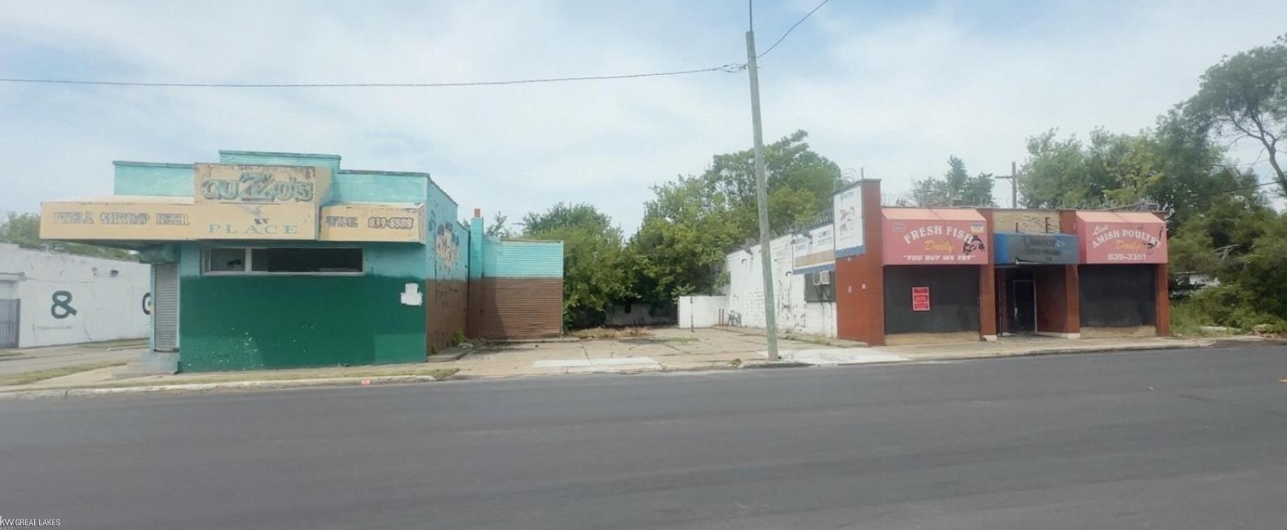 19719 Schoenherr Road Detroit City MI 48205