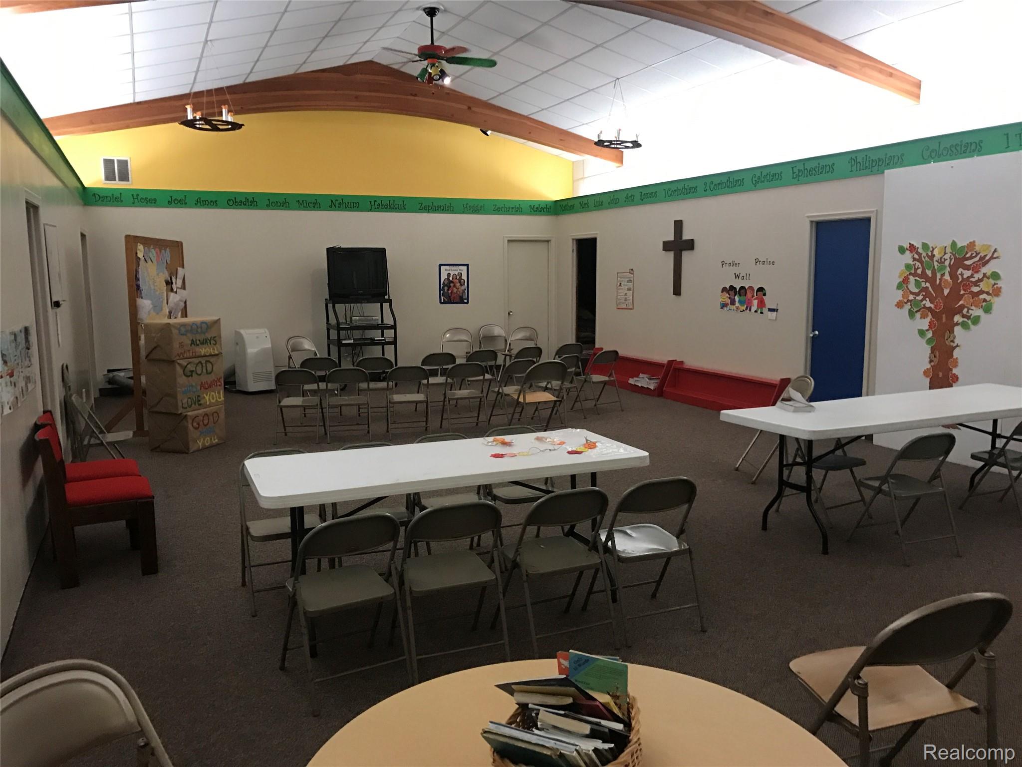 4075 E Atherton Road Burton City MI 48519