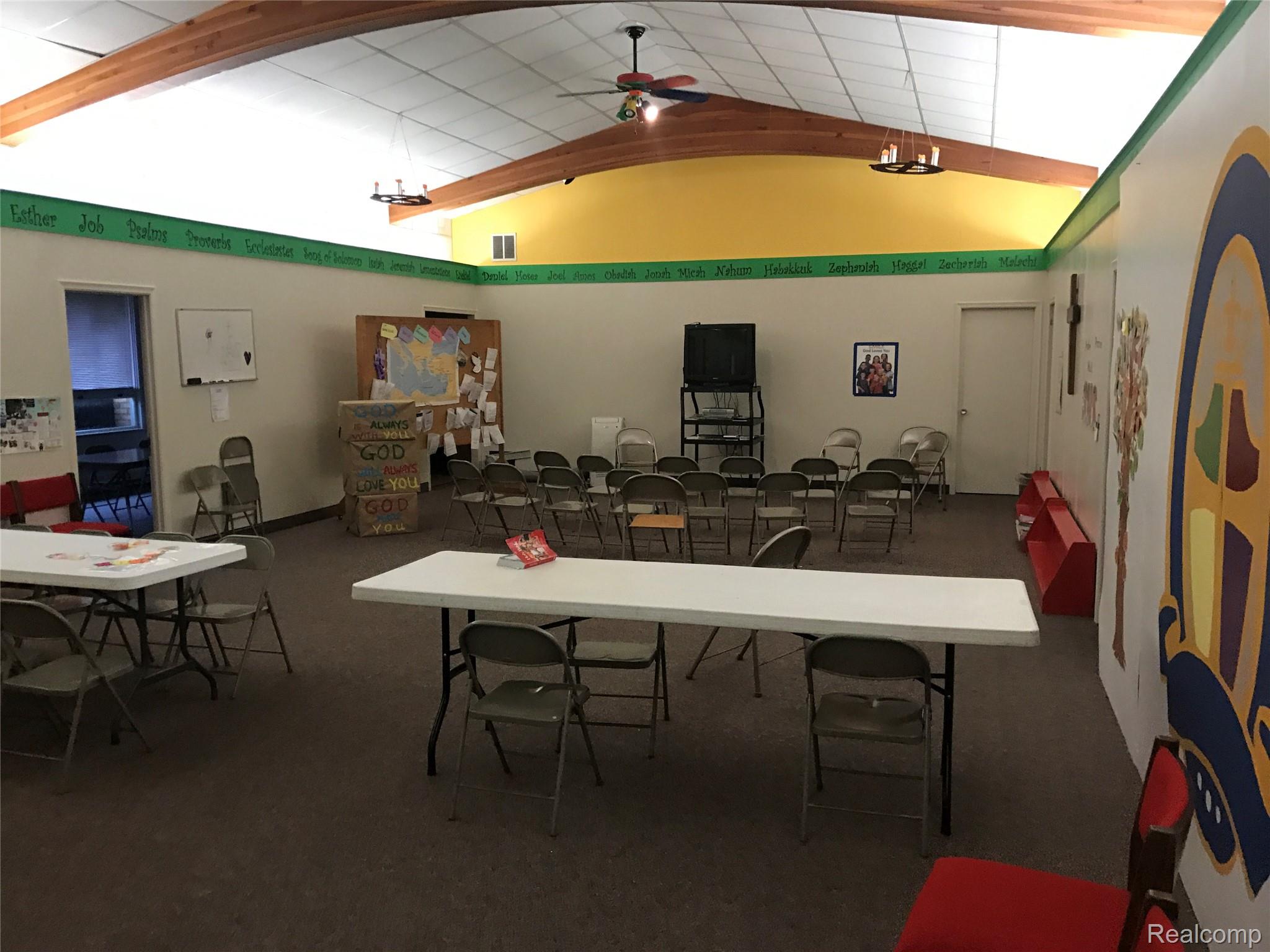 4075 E Atherton Road Burton City MI 48519