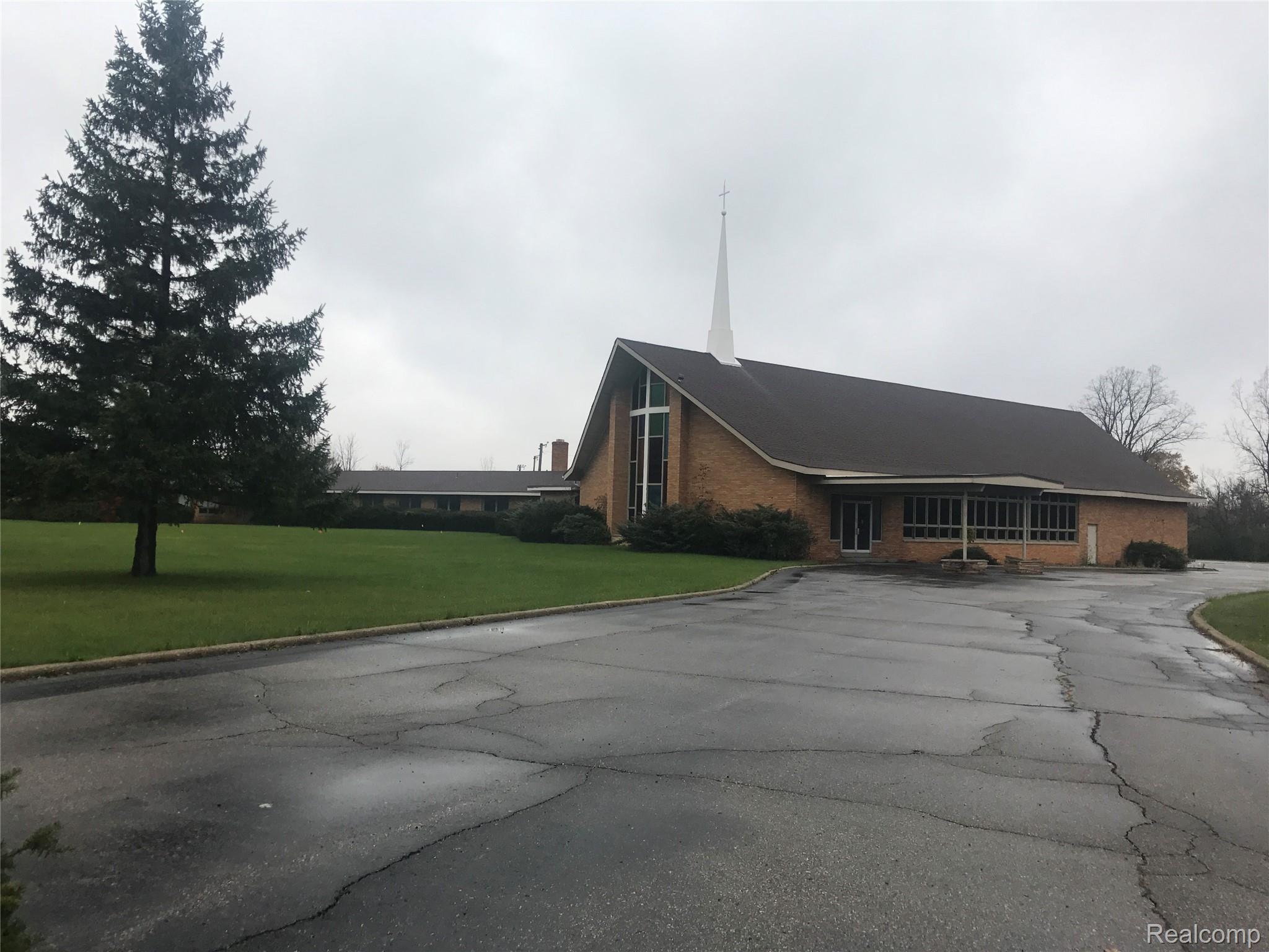 4075 E Atherton Road Burton City MI 48519