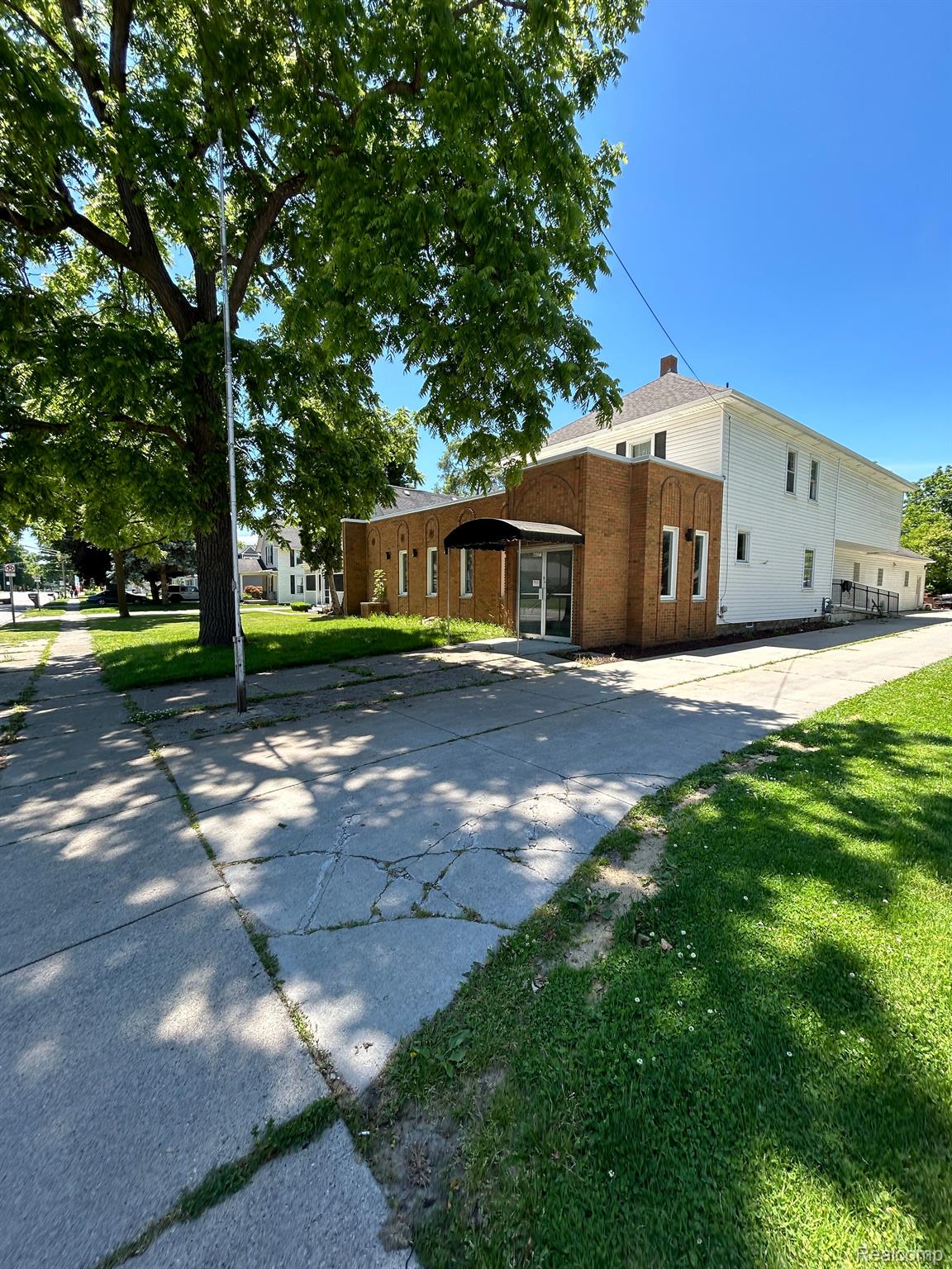 80375 Main Street Memphis City MI 48041