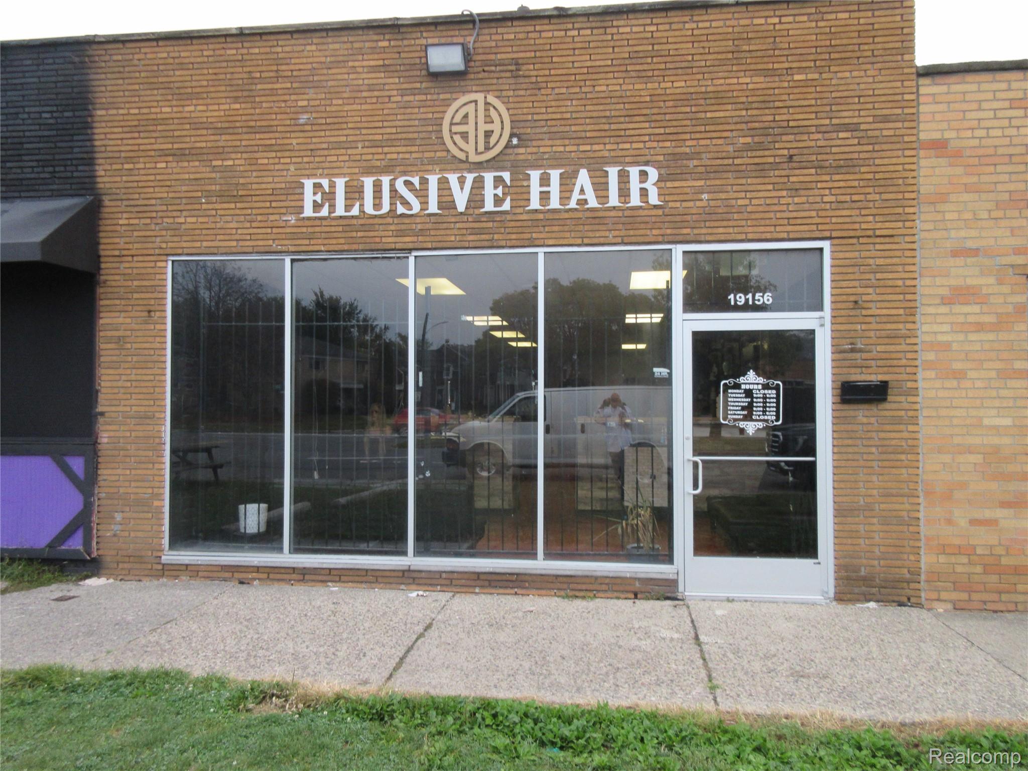 19156 Kelly Road Detroit City MI 48224
