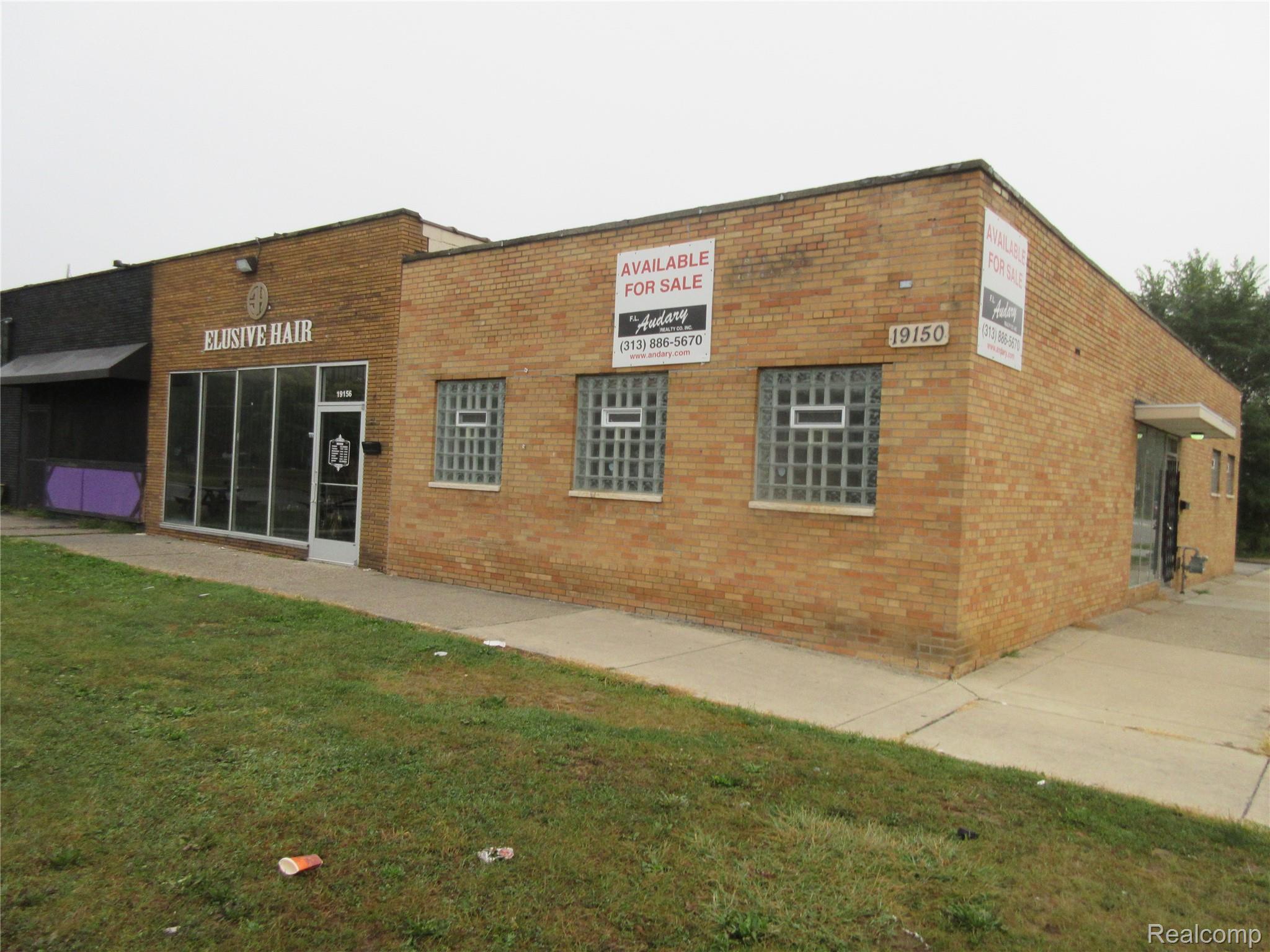 19156 Kelly Road Detroit City MI 48224