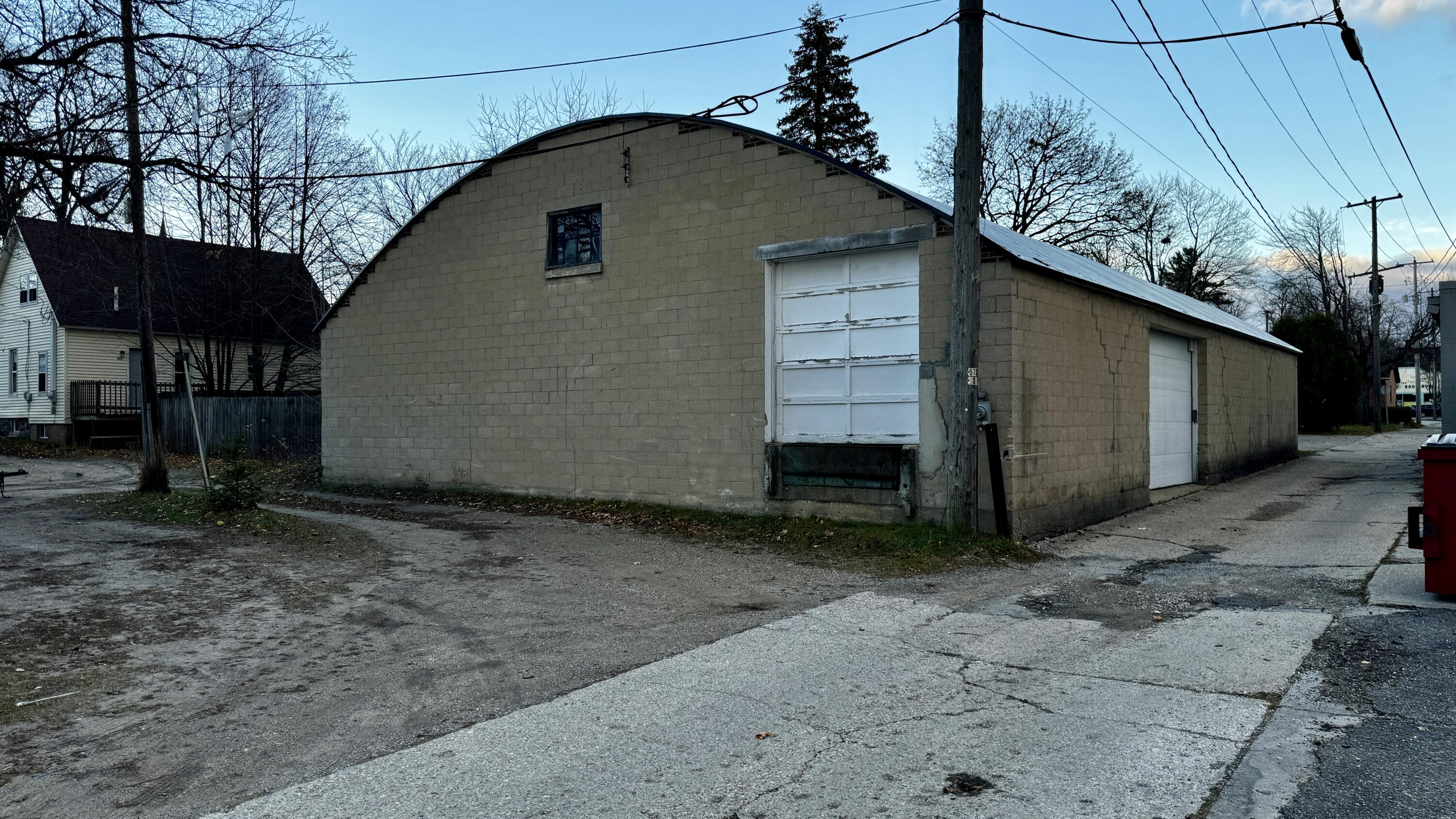 115 1/2 E Nelson Street Cadillac City MI 49601