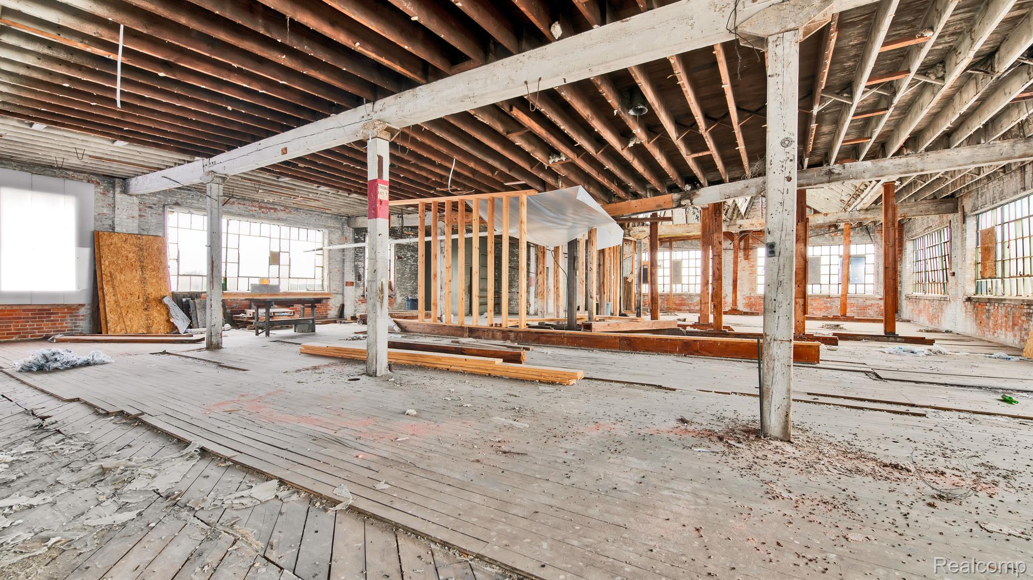 2941 E Warren Avenue Detroit City MI 48207