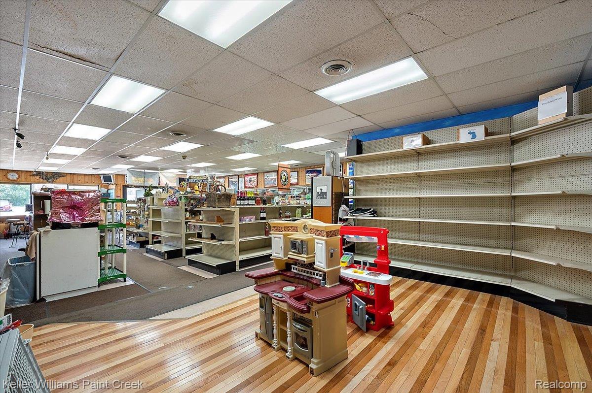 2515 Union Lake Road Commerce Charter Township MI 48382