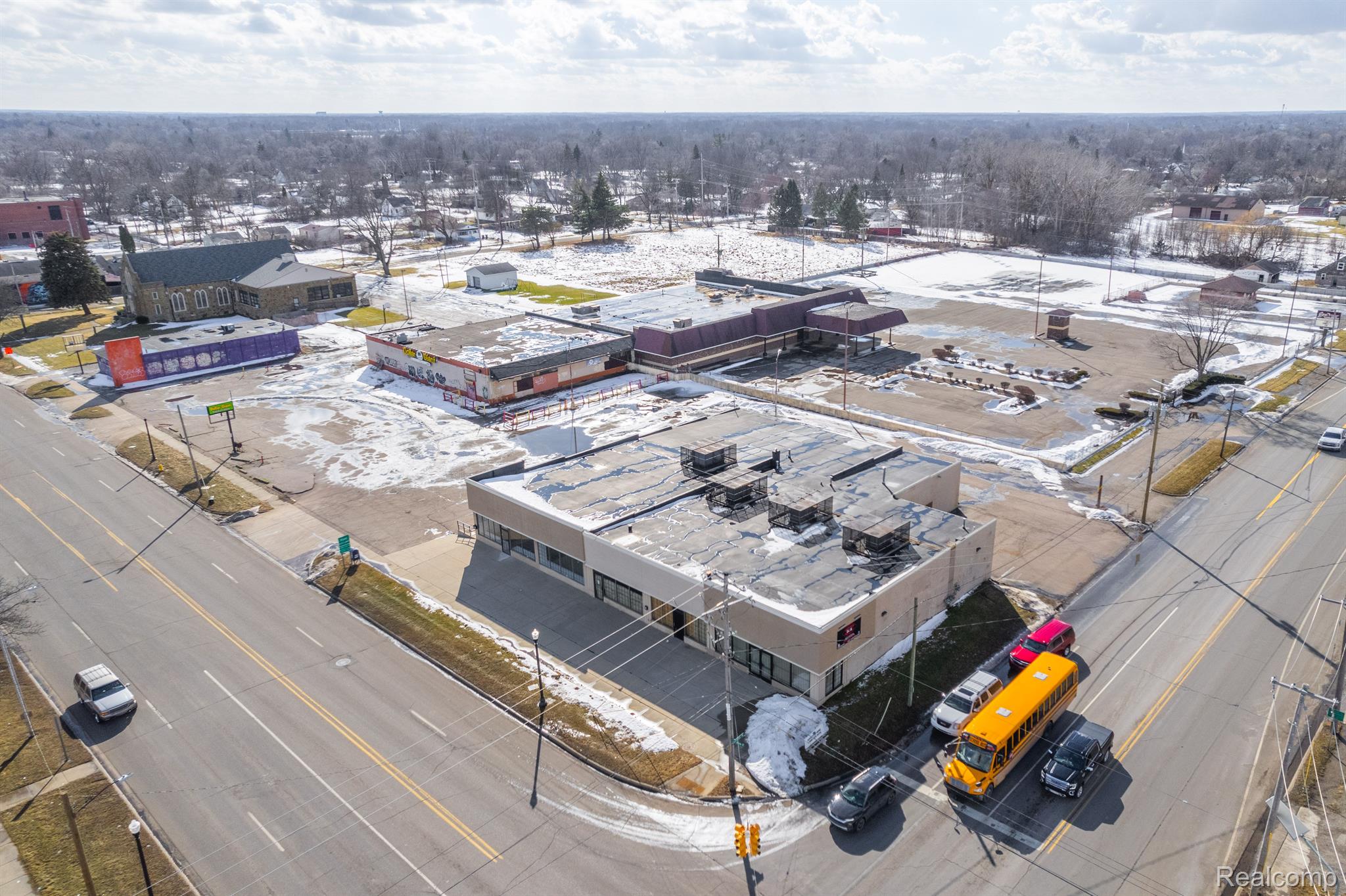 7021 N Saginaw Street Flint City MI 48505