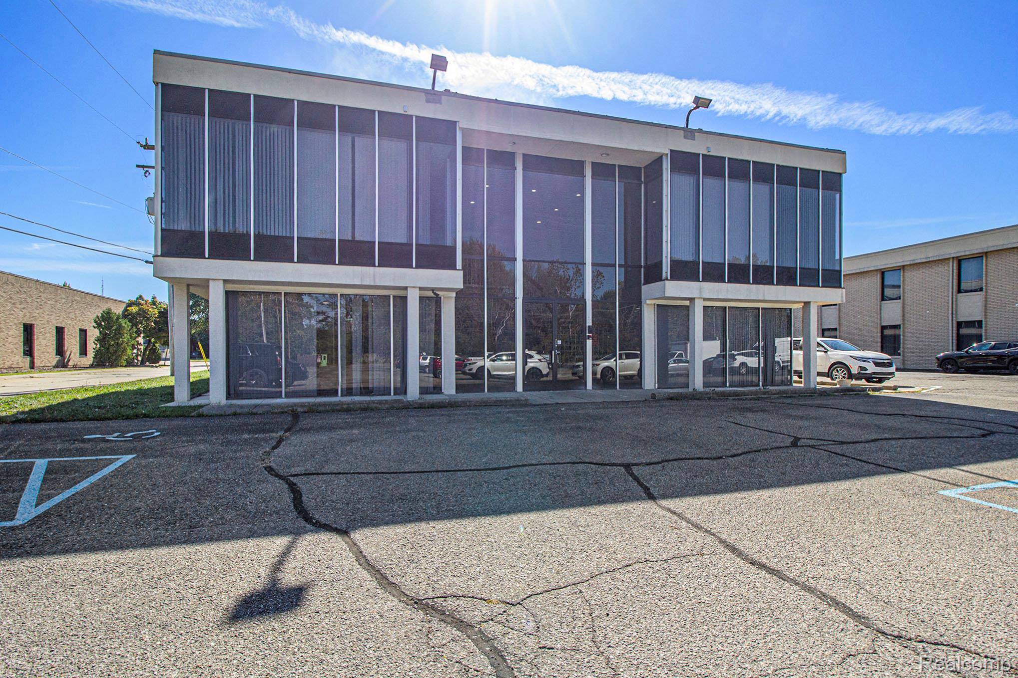 17220 W 12 Mile Road Southfield City MI 48076