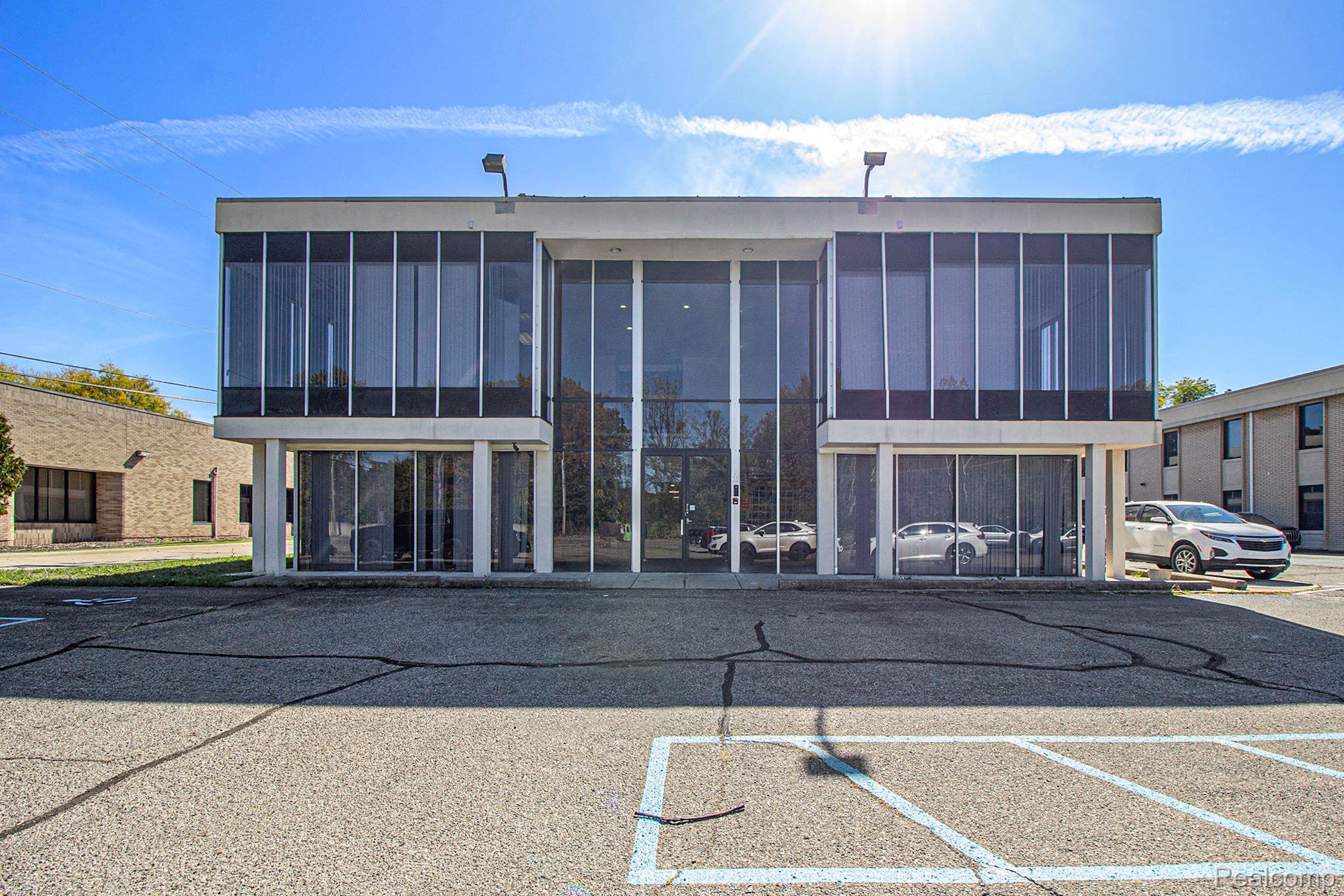 17220 W 12 Mile Road Southfield City MI 48076