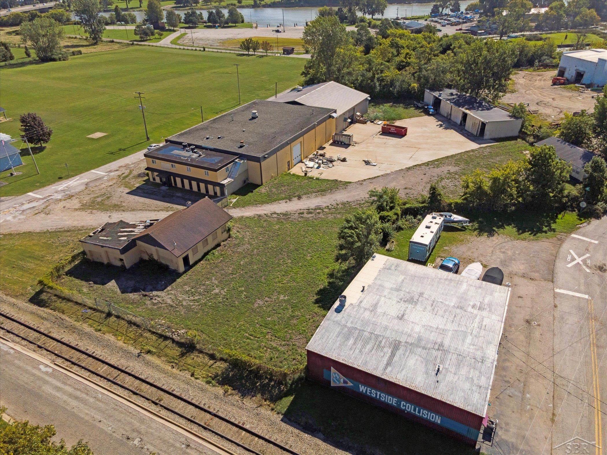 211 Lee Street Saginaw City MI 48602