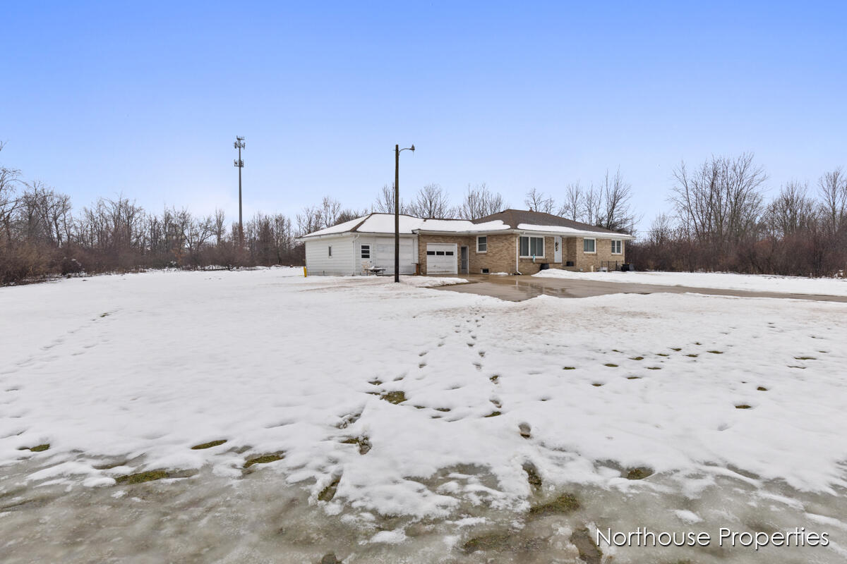 3898-3900 68th Street SE Gaines Charter Township MI 49316