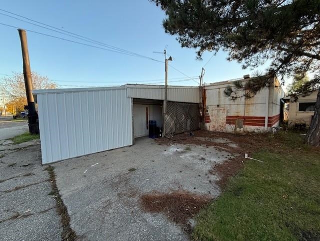 128 S Sterling Ashley Village MI 48806