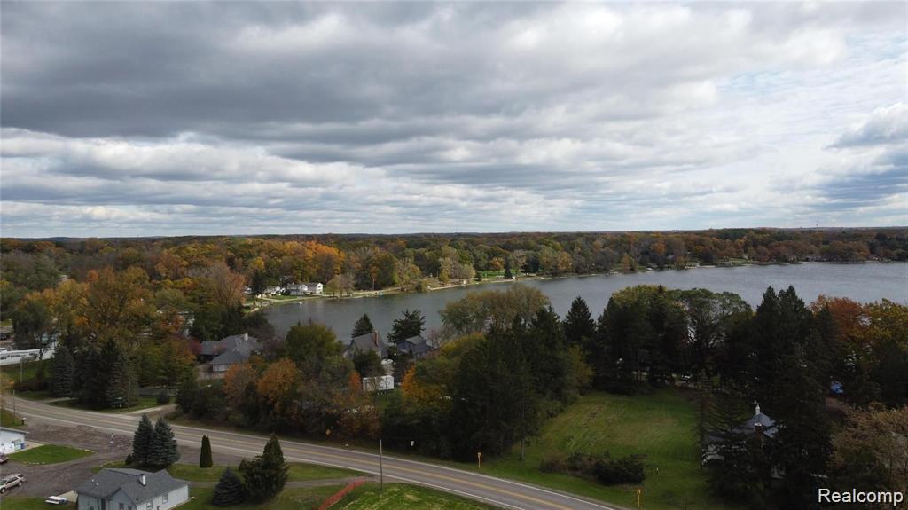 Ville Silver Lake Road Green Oak Township MI 48178
