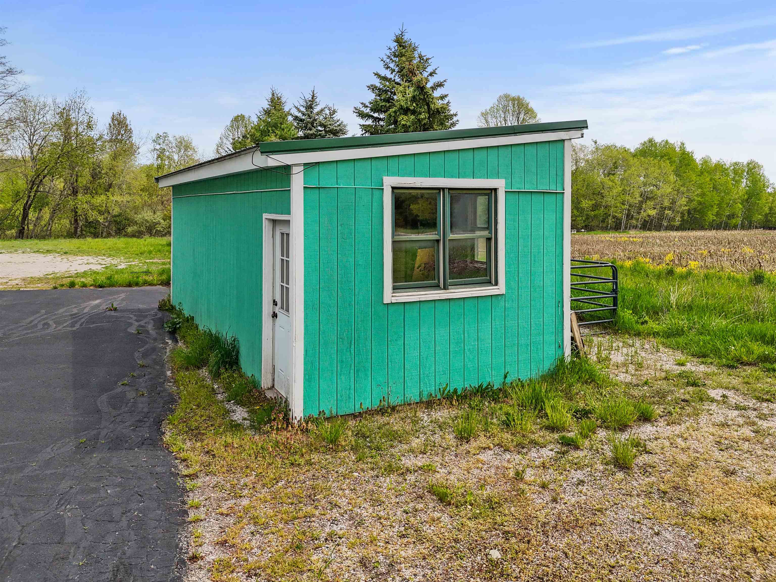 9435 E Cherry Bend Road Elmwood Charter Township MI 49684