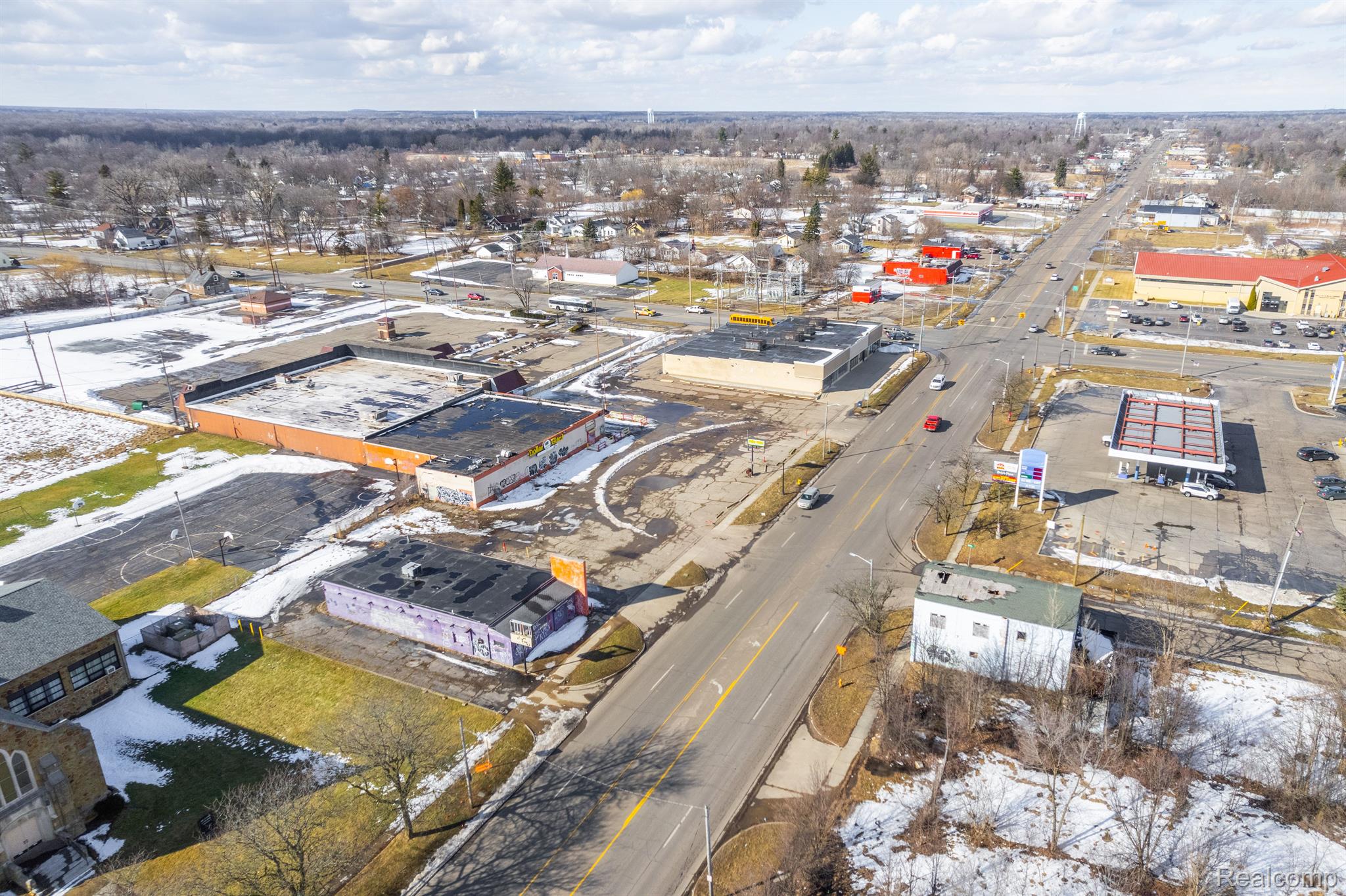 6925 N Saginaw Street Flint City MI 48505