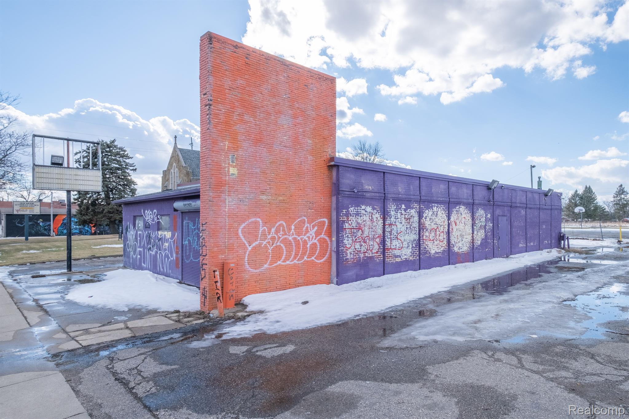 6925 N Saginaw Street Flint City MI 48505