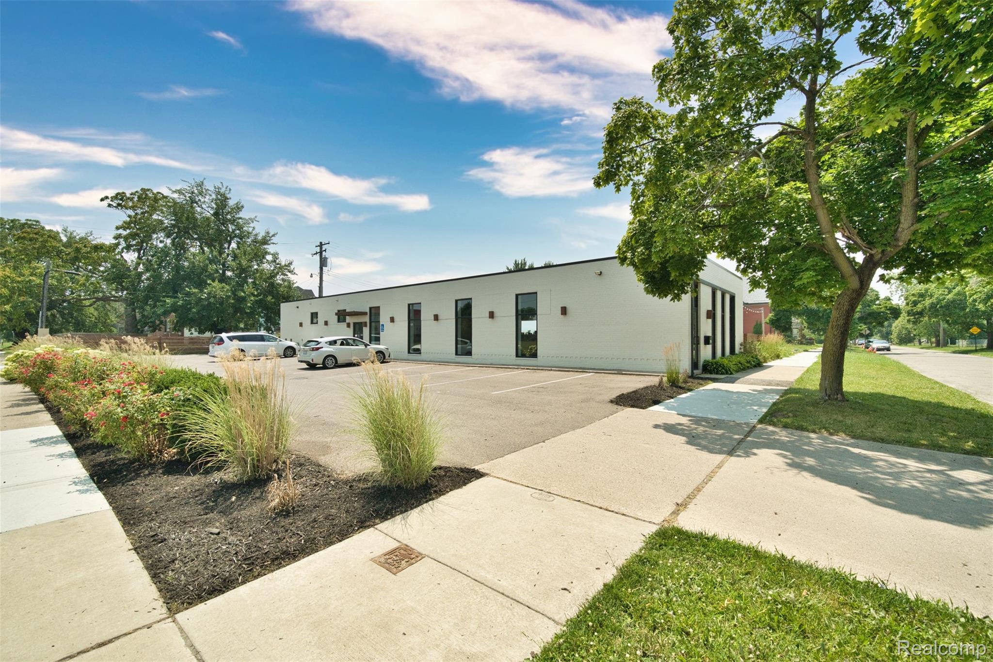 611 W Philadelphia Street Detroit City MI 48202