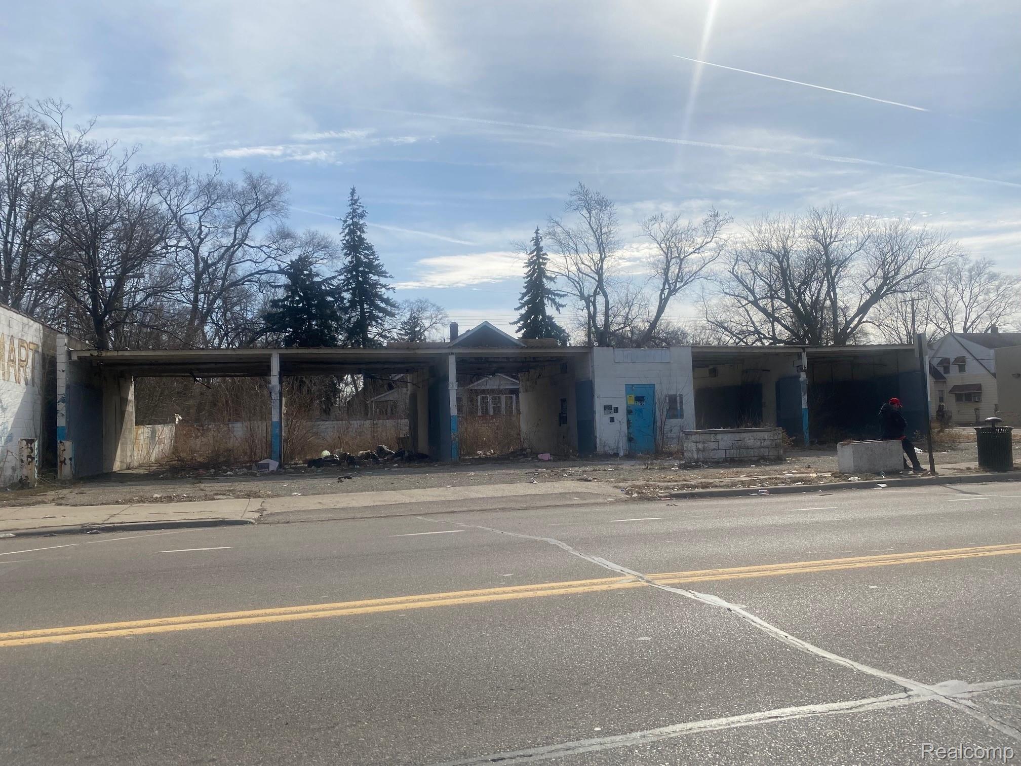 1750 E 7 Mile Detroit City MI 48203